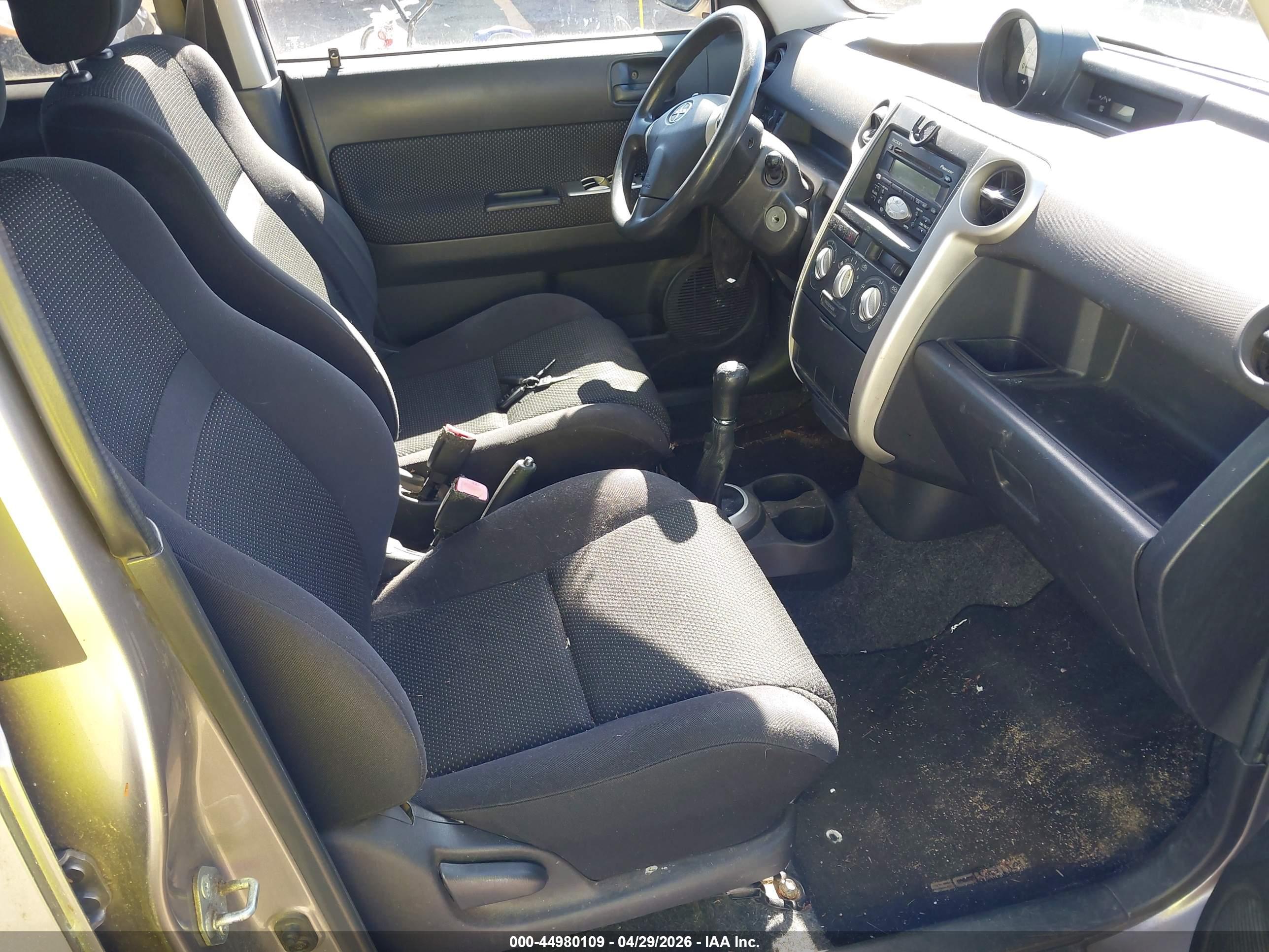 SCION XB image 5