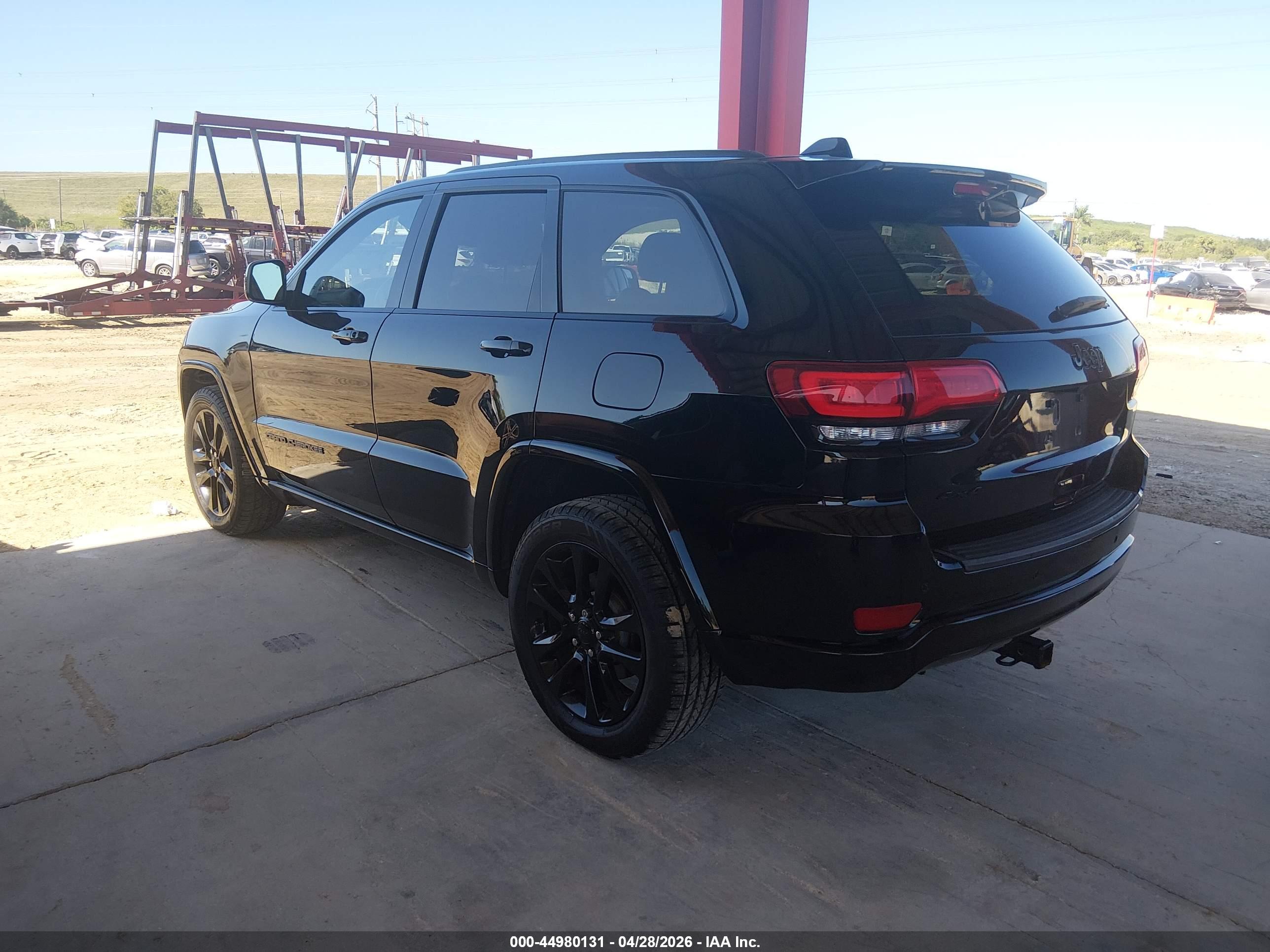 JEEP GRAND image 3