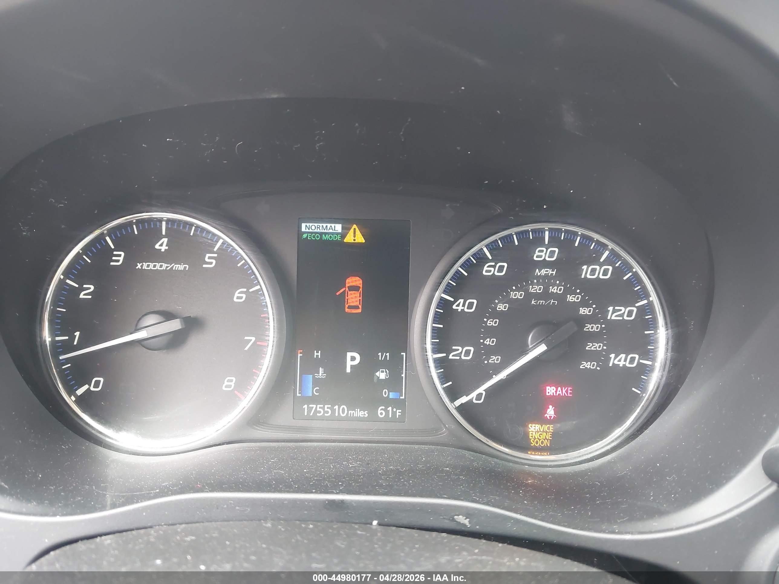 MITSUBISHI OUTLANDER image 7