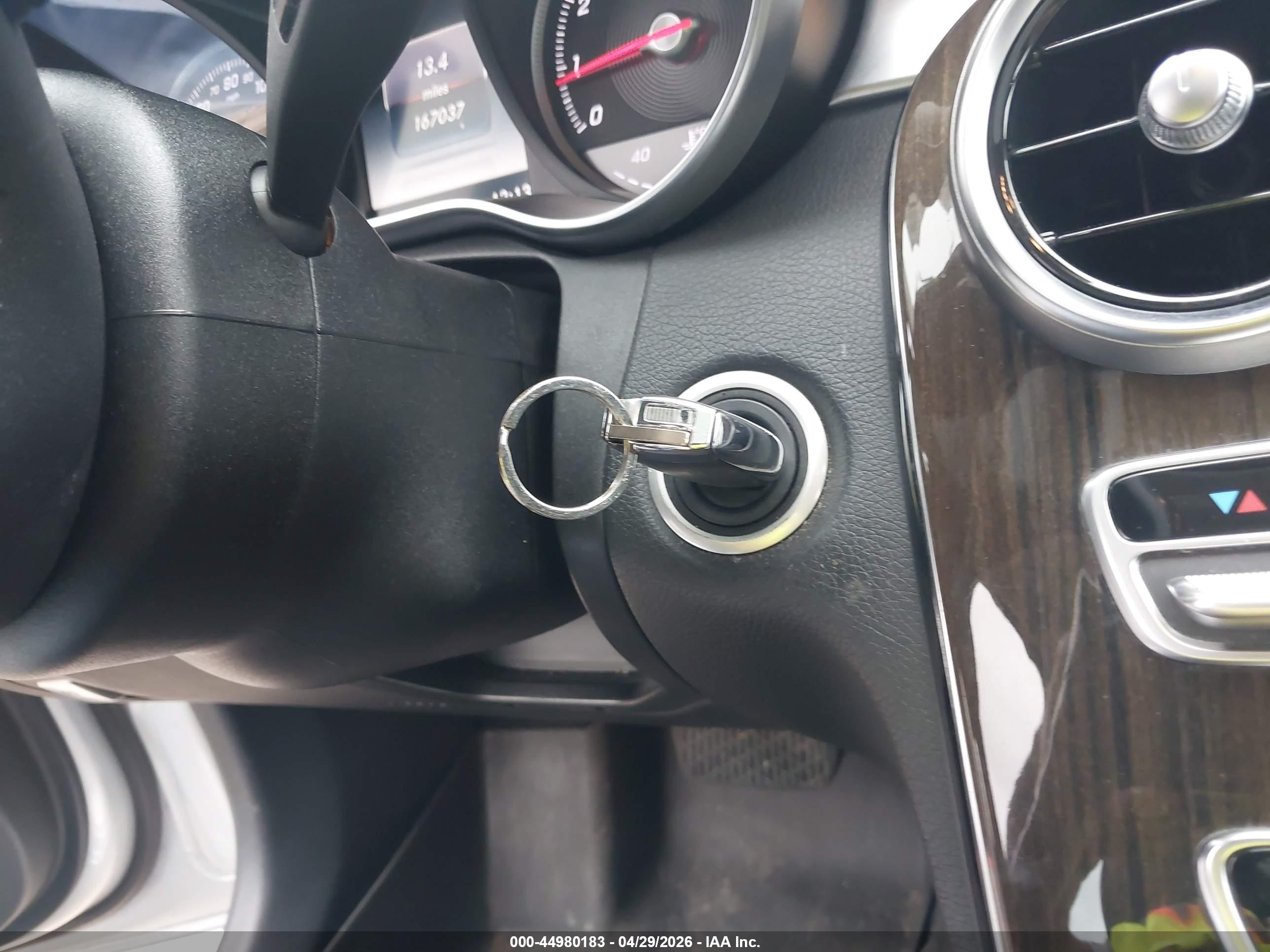 MERCEDES-BENZ C image 11