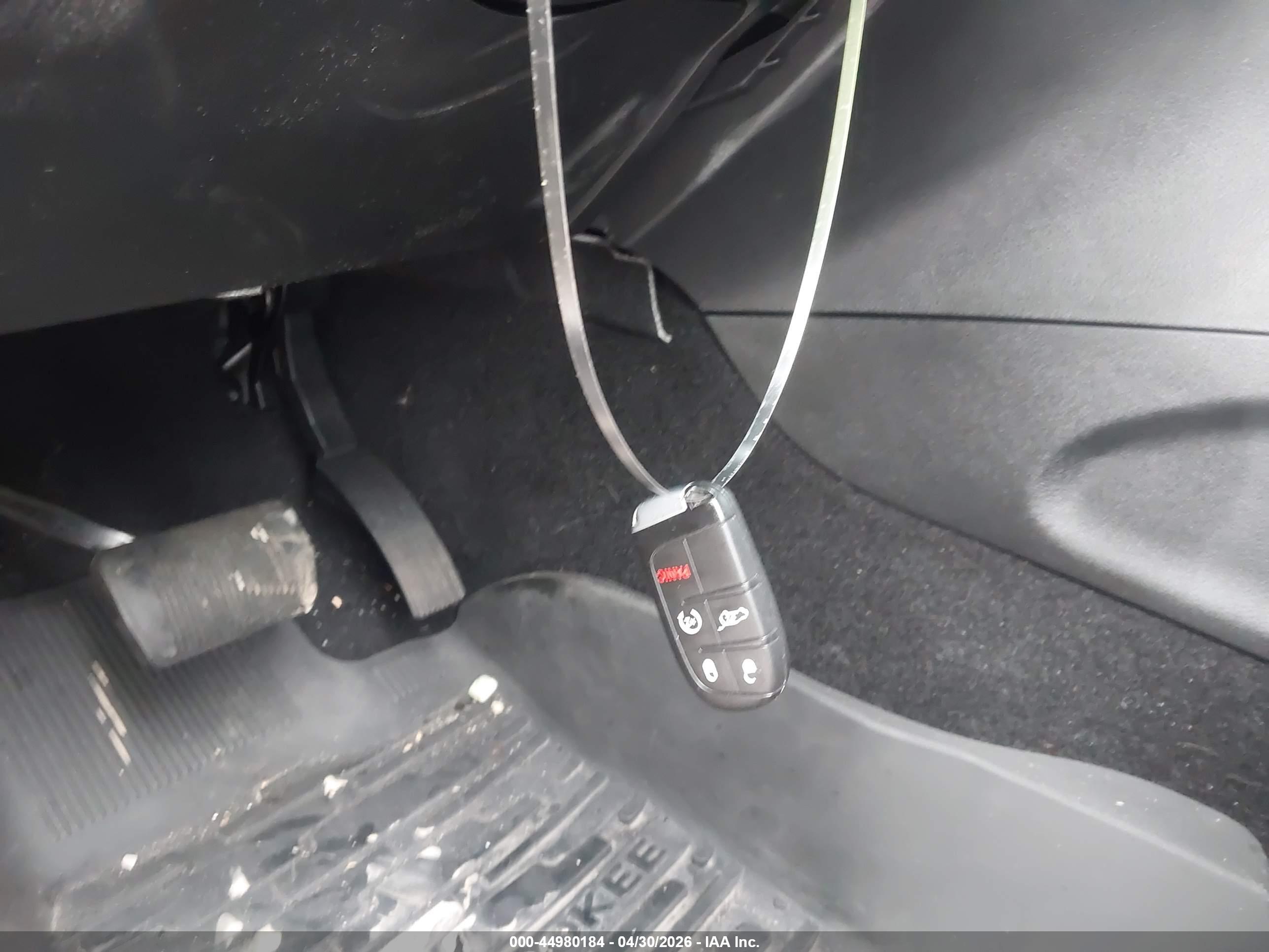 JEEP GRAND image 11