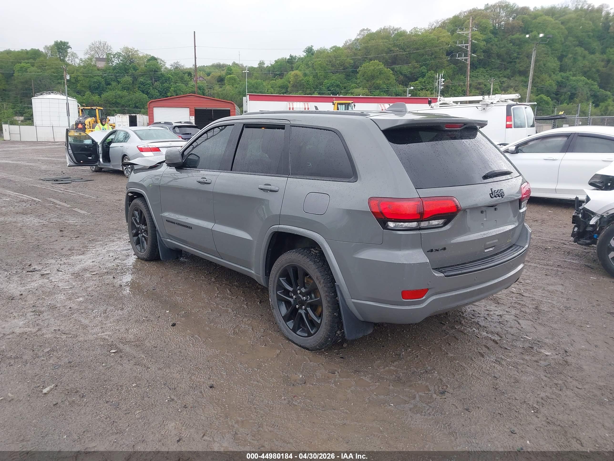 JEEP GRAND image 3