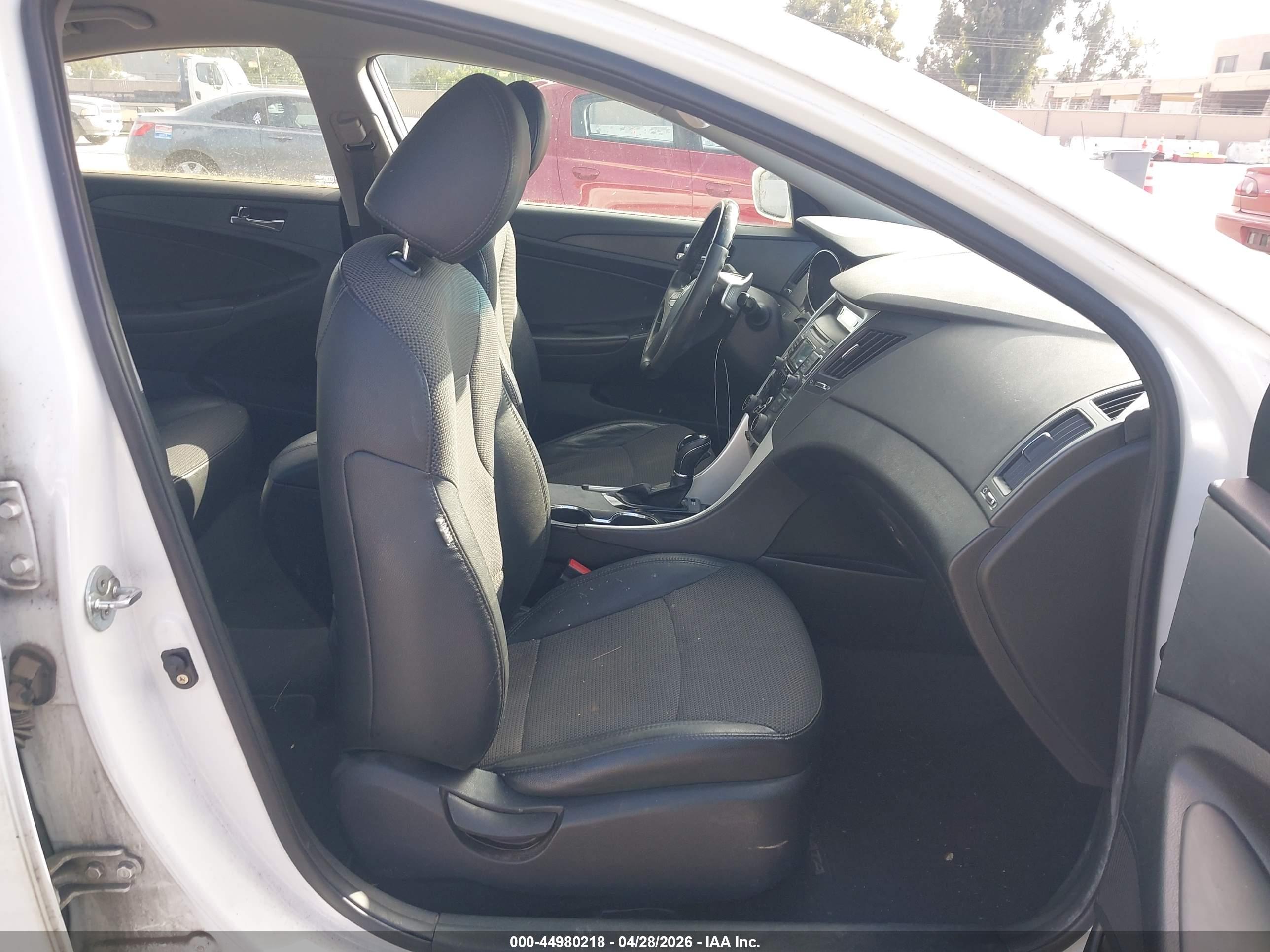 HYUNDAI SONATA image 5