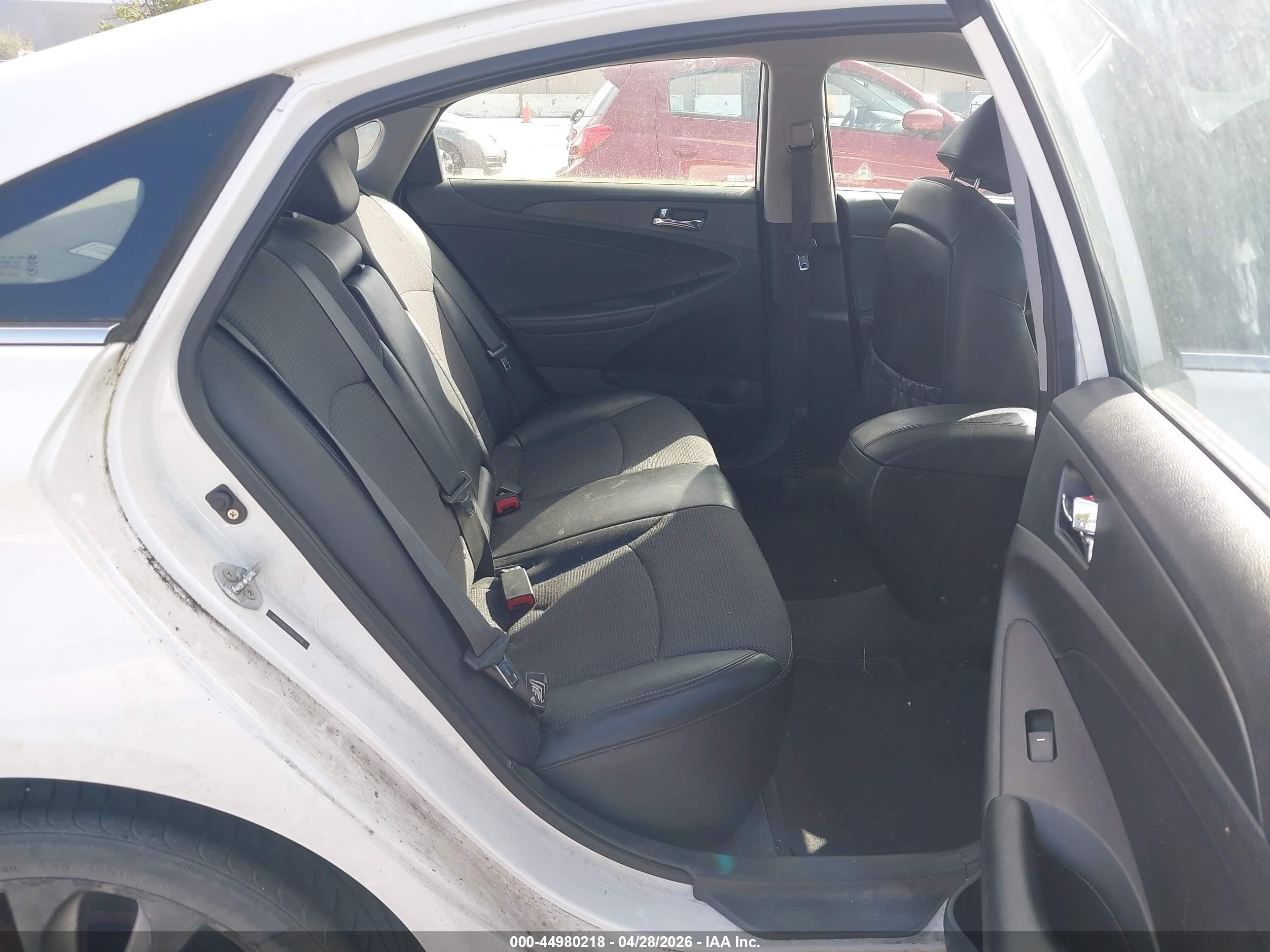 HYUNDAI SONATA image 8