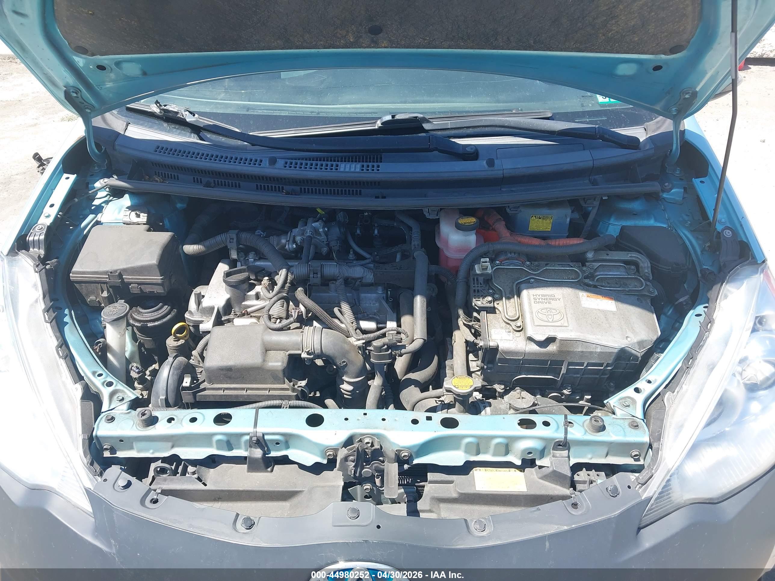 TOYOTA PRIUS image 10