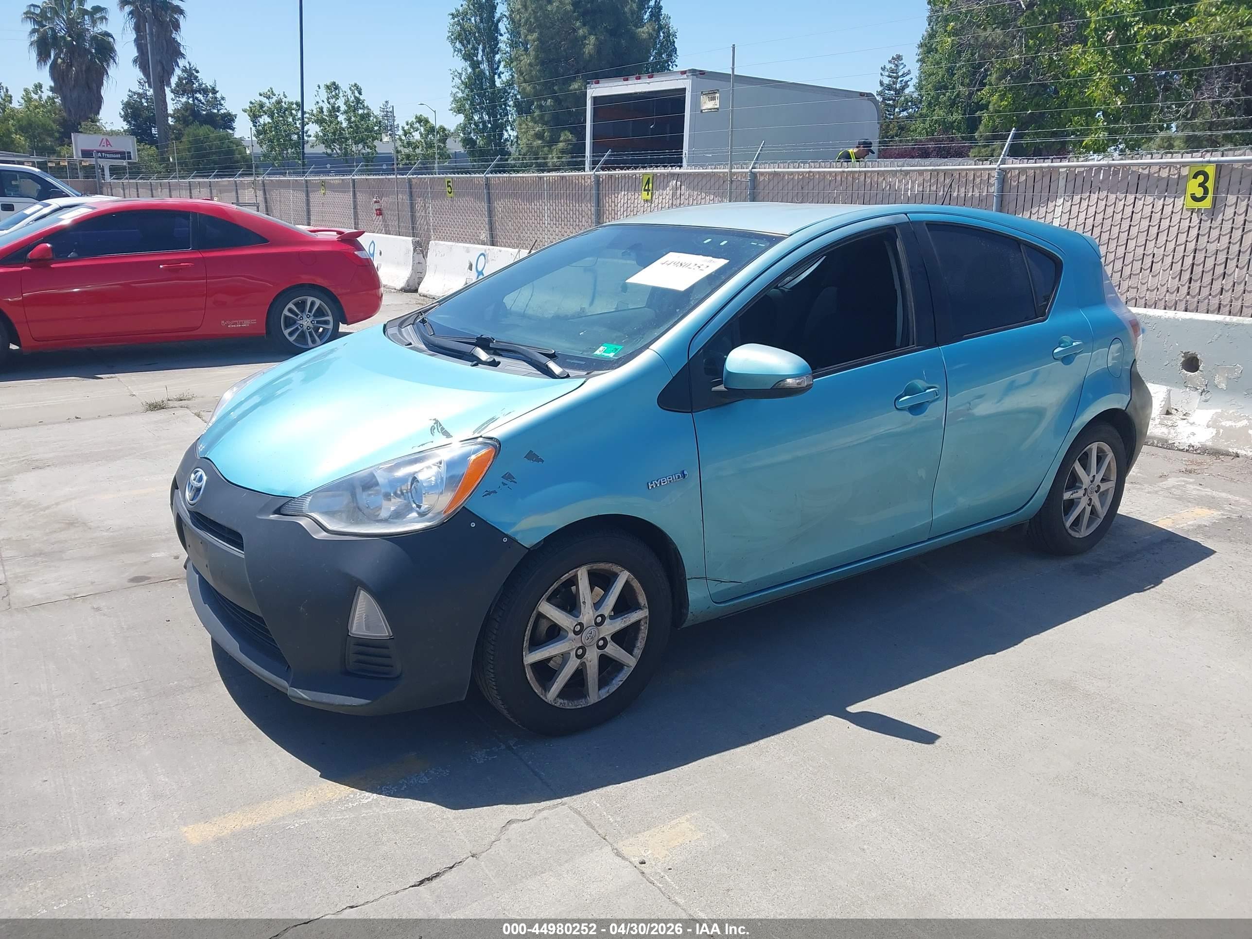 TOYOTA PRIUS image 2