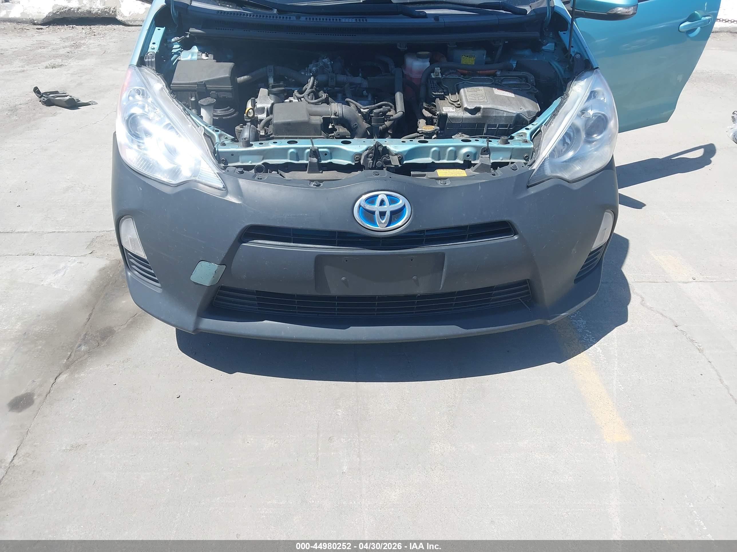 TOYOTA PRIUS image 6