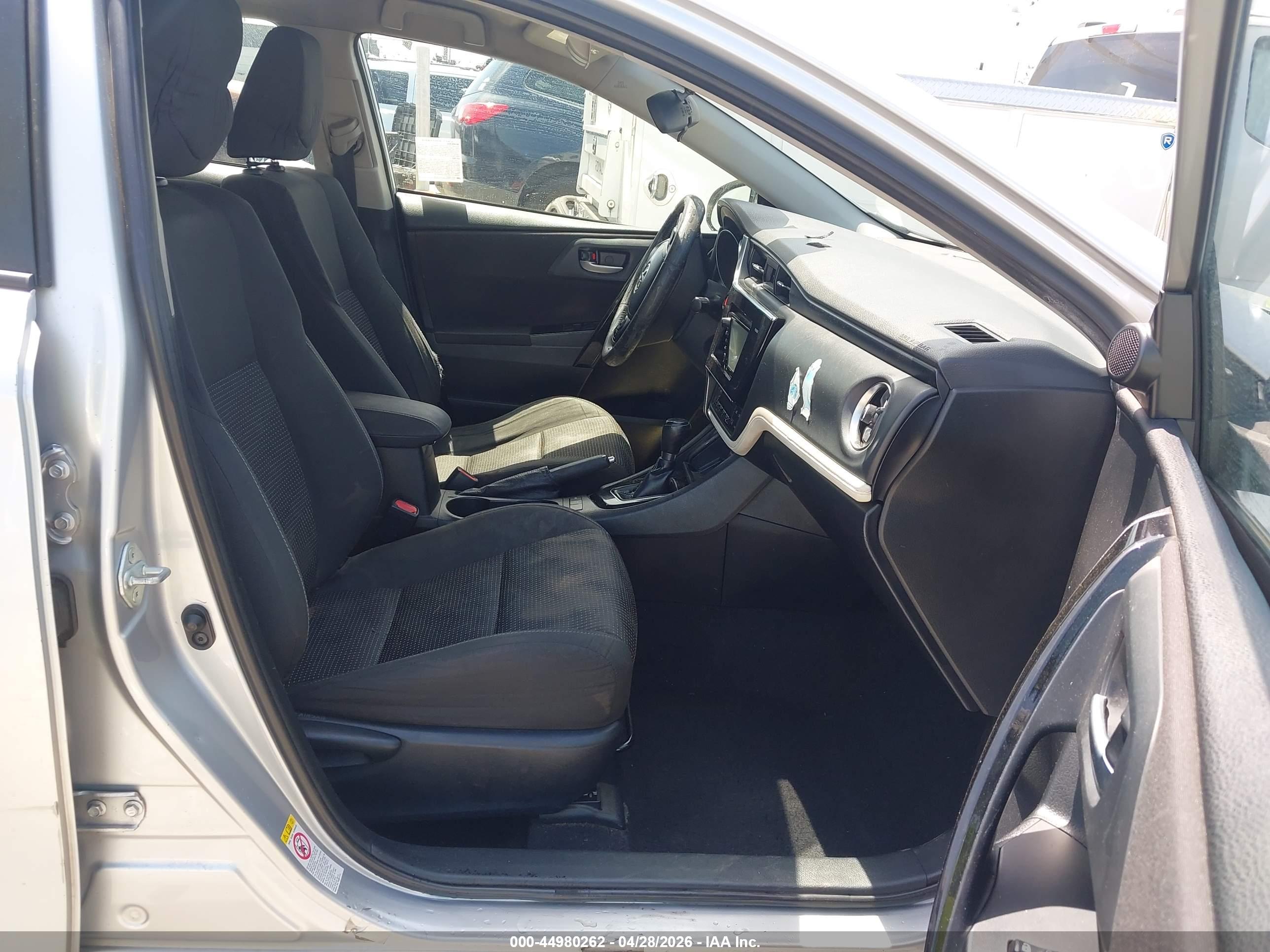 TOYOTA COROLLA image 5