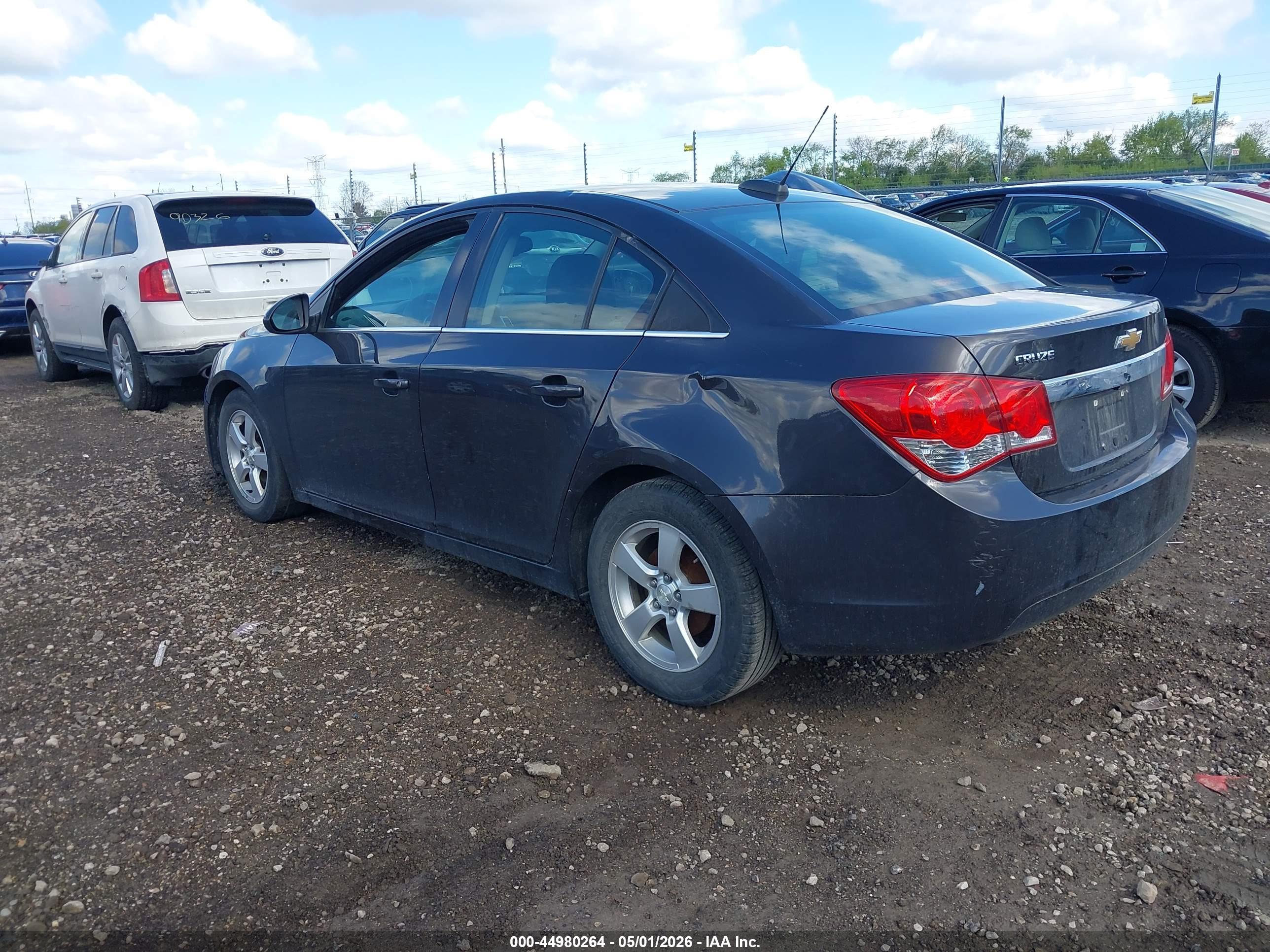 CHEVROLET CRUZE image 3