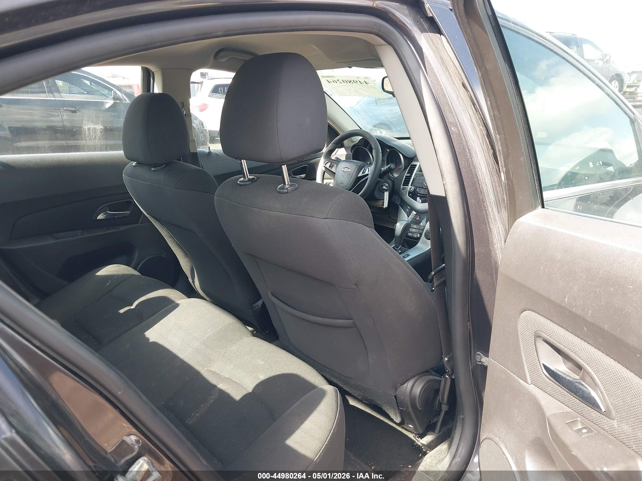 CHEVROLET CRUZE image 8