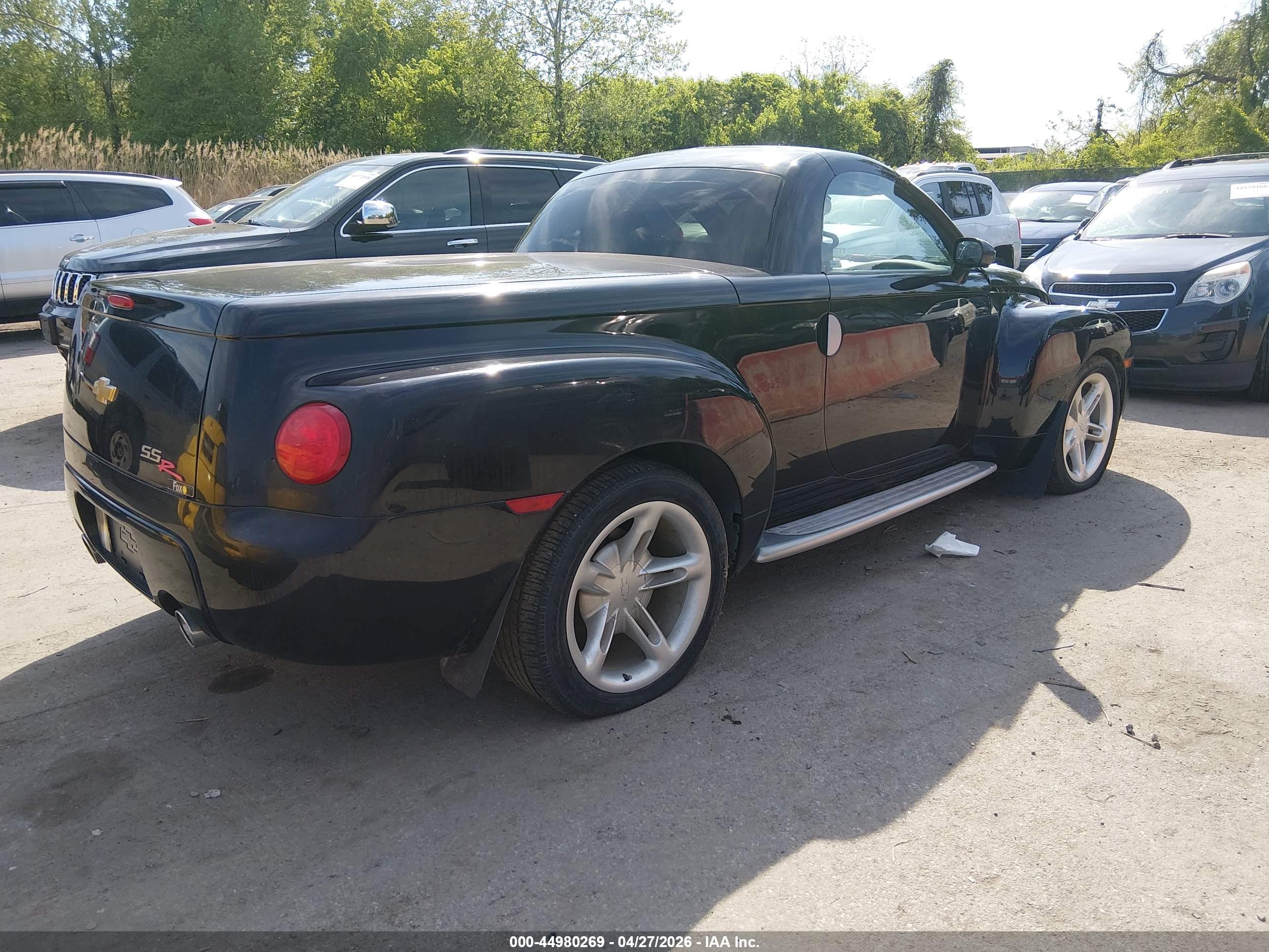 CHEVROLET SSR image 4