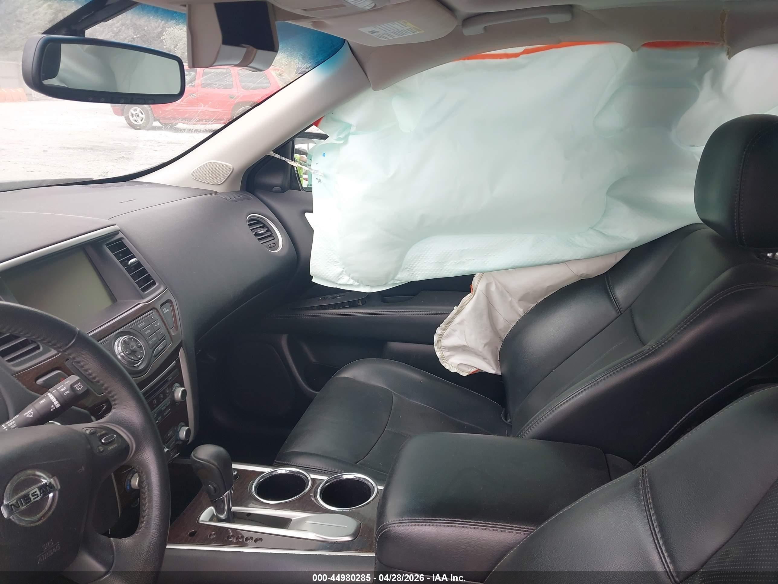 NISSAN PATHFINDER image 5