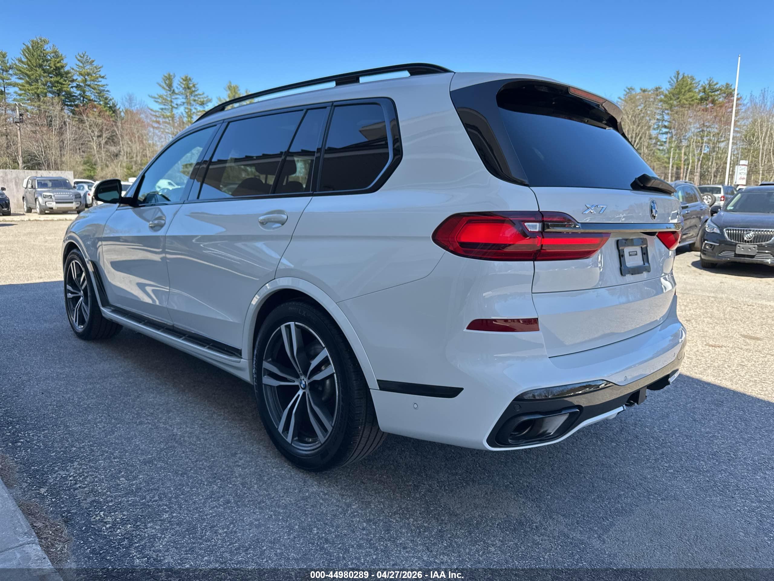 BMW X7 image 3