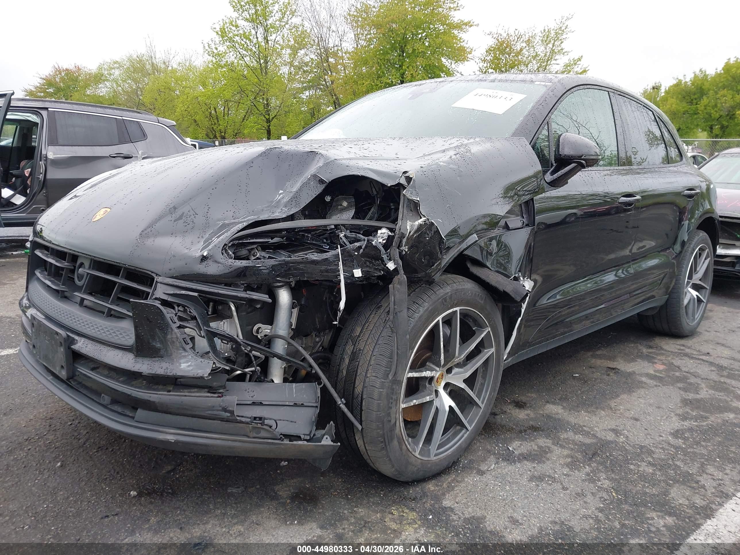 PORSCHE MACAN image 2
