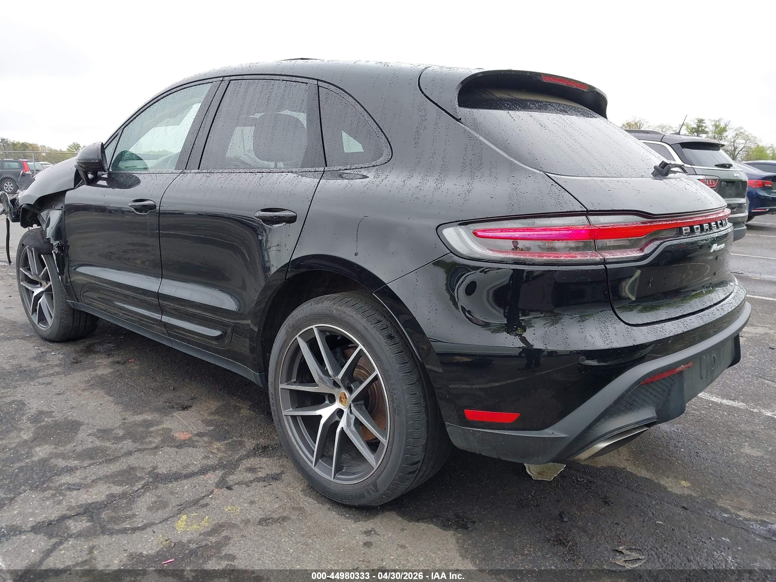 PORSCHE MACAN image 3