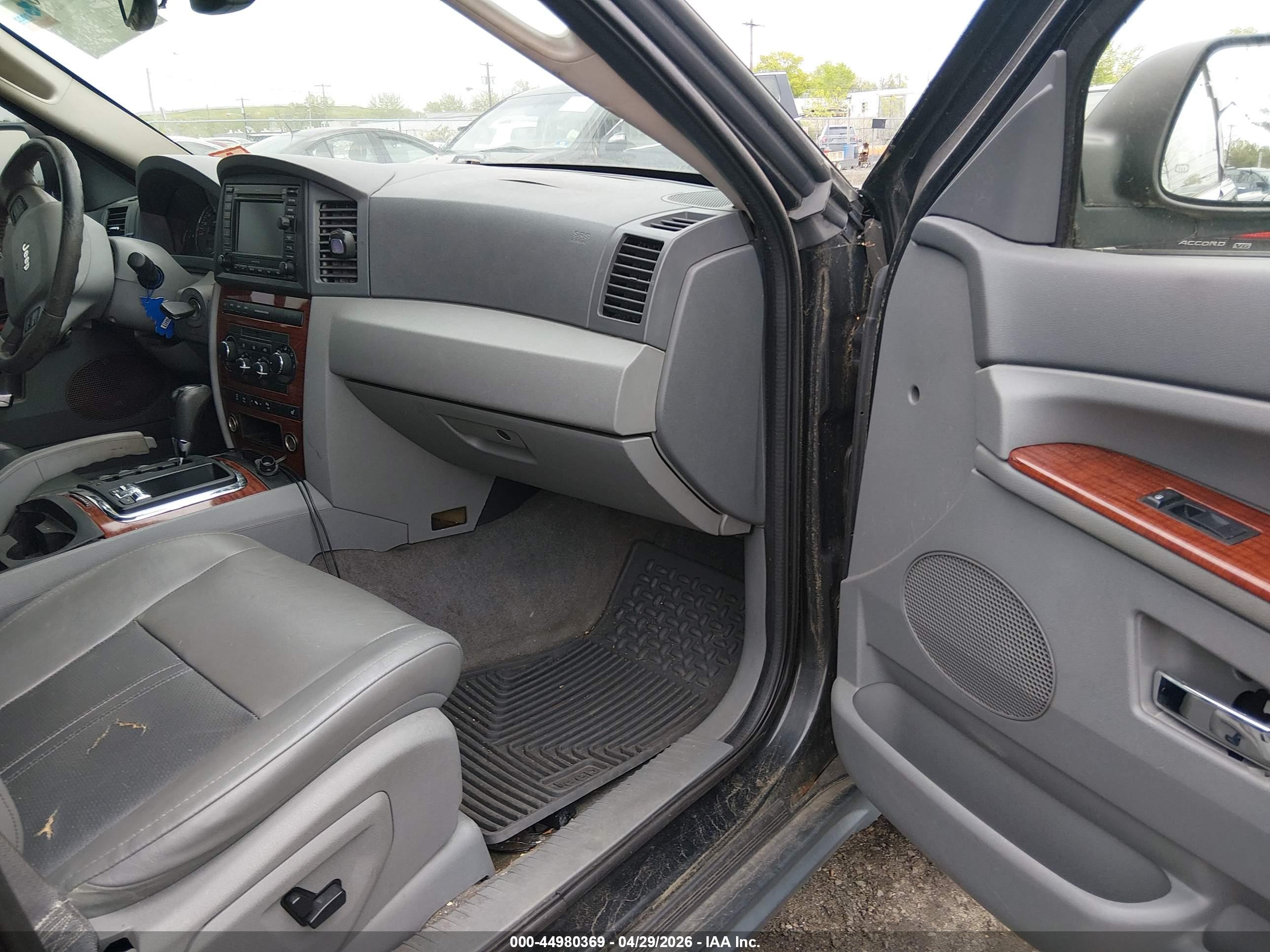 JEEP GRAND image 5