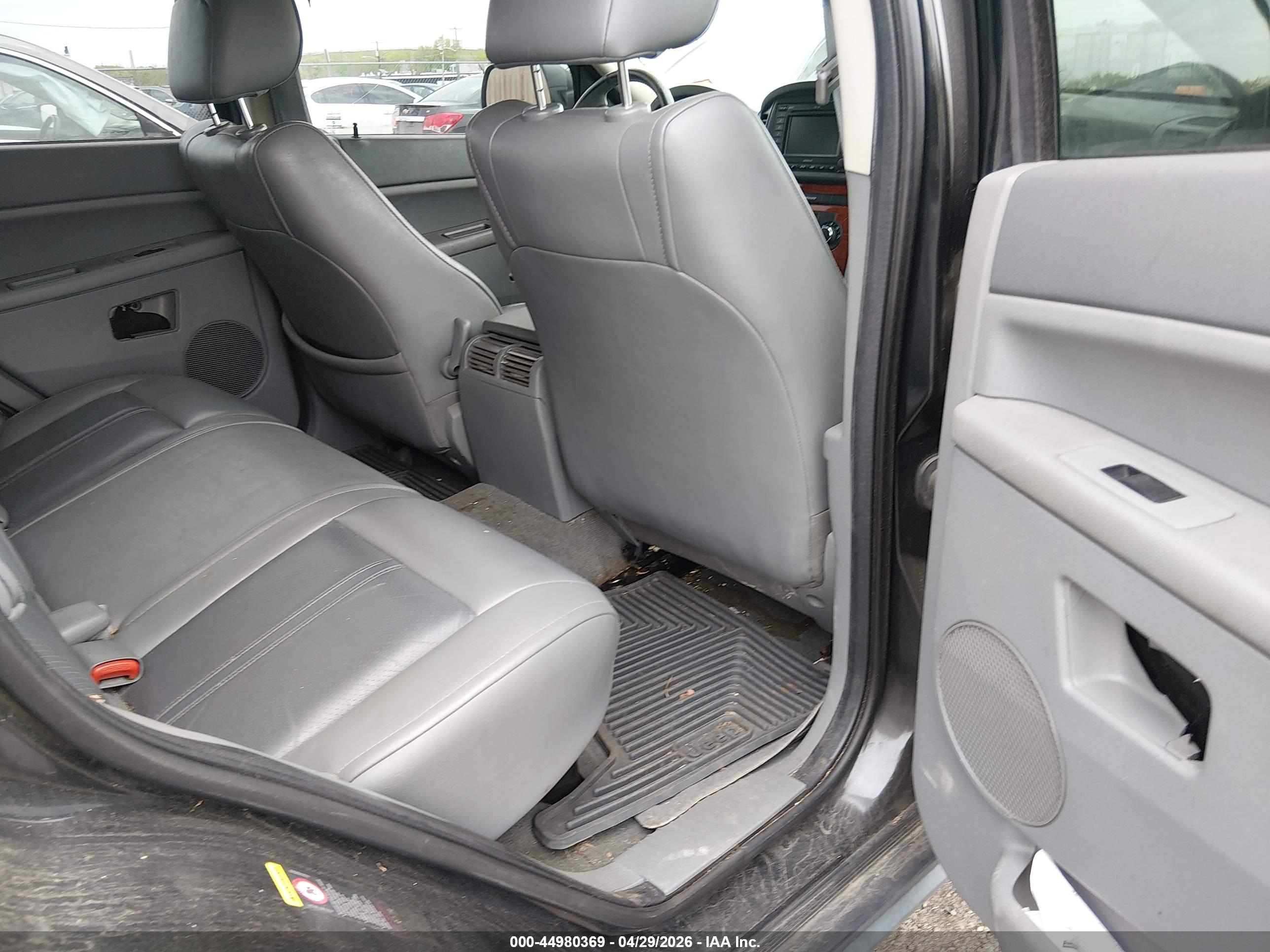 JEEP GRAND image 8