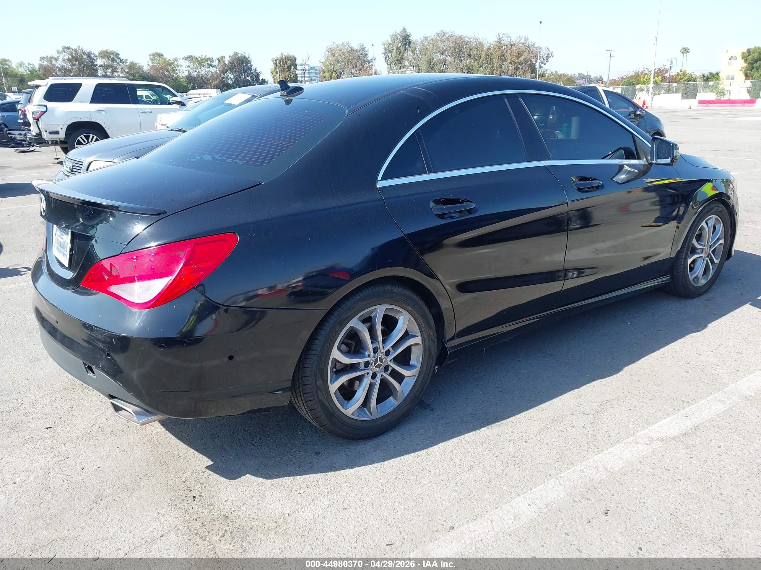 MERCEDES-BENZ CLA image 4