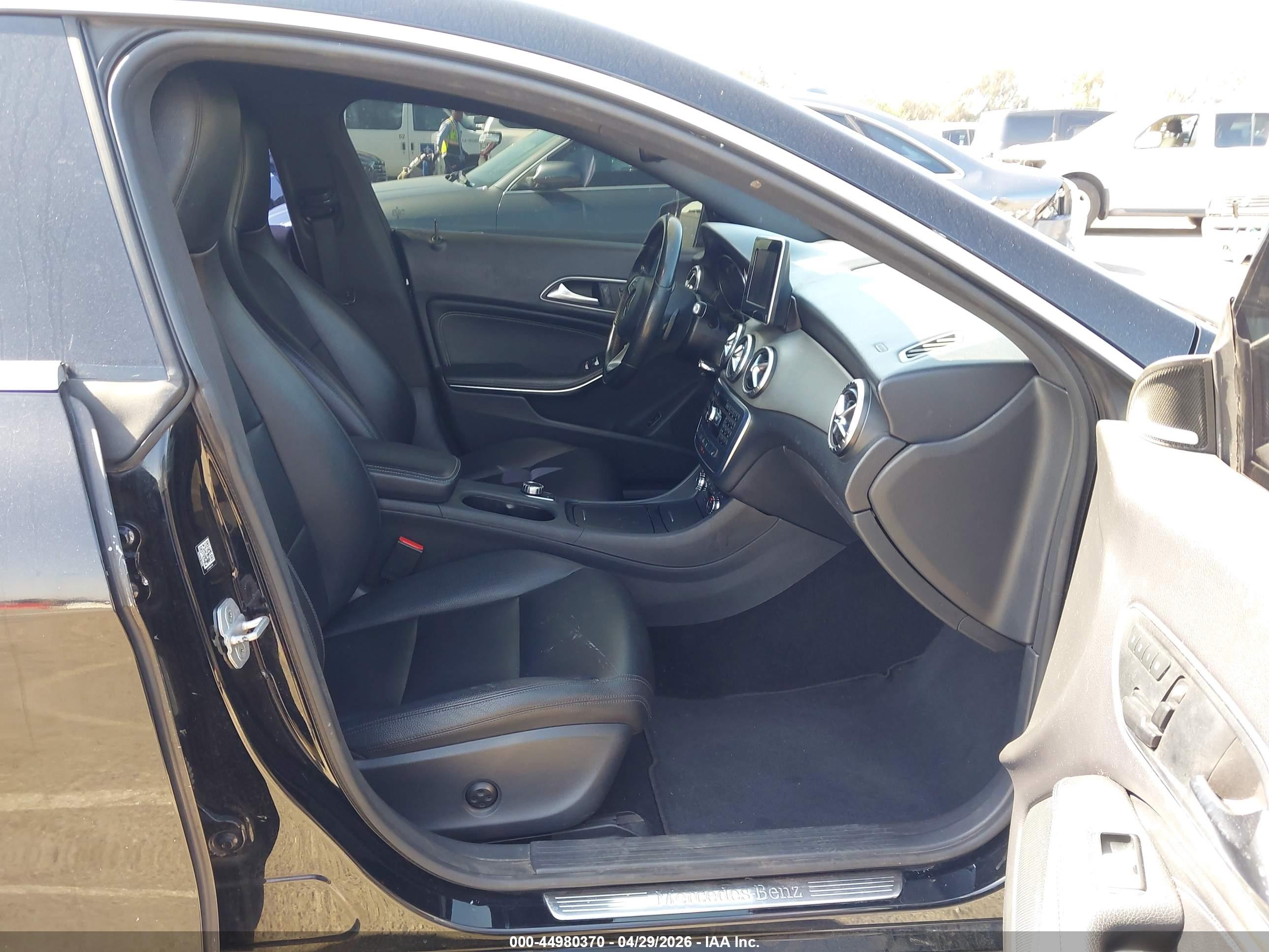 MERCEDES-BENZ CLA image 5