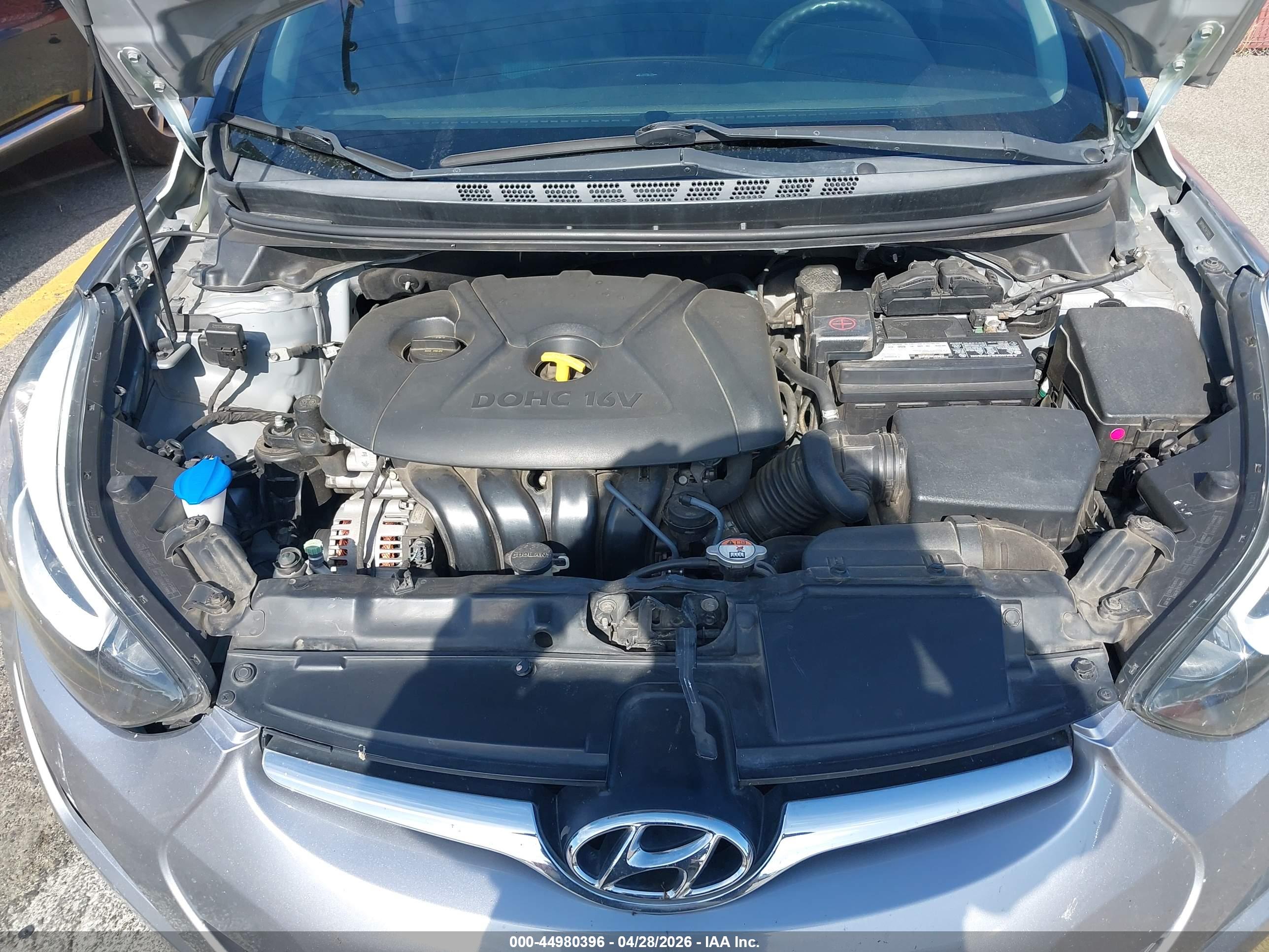 HYUNDAI ELANTRA image 10