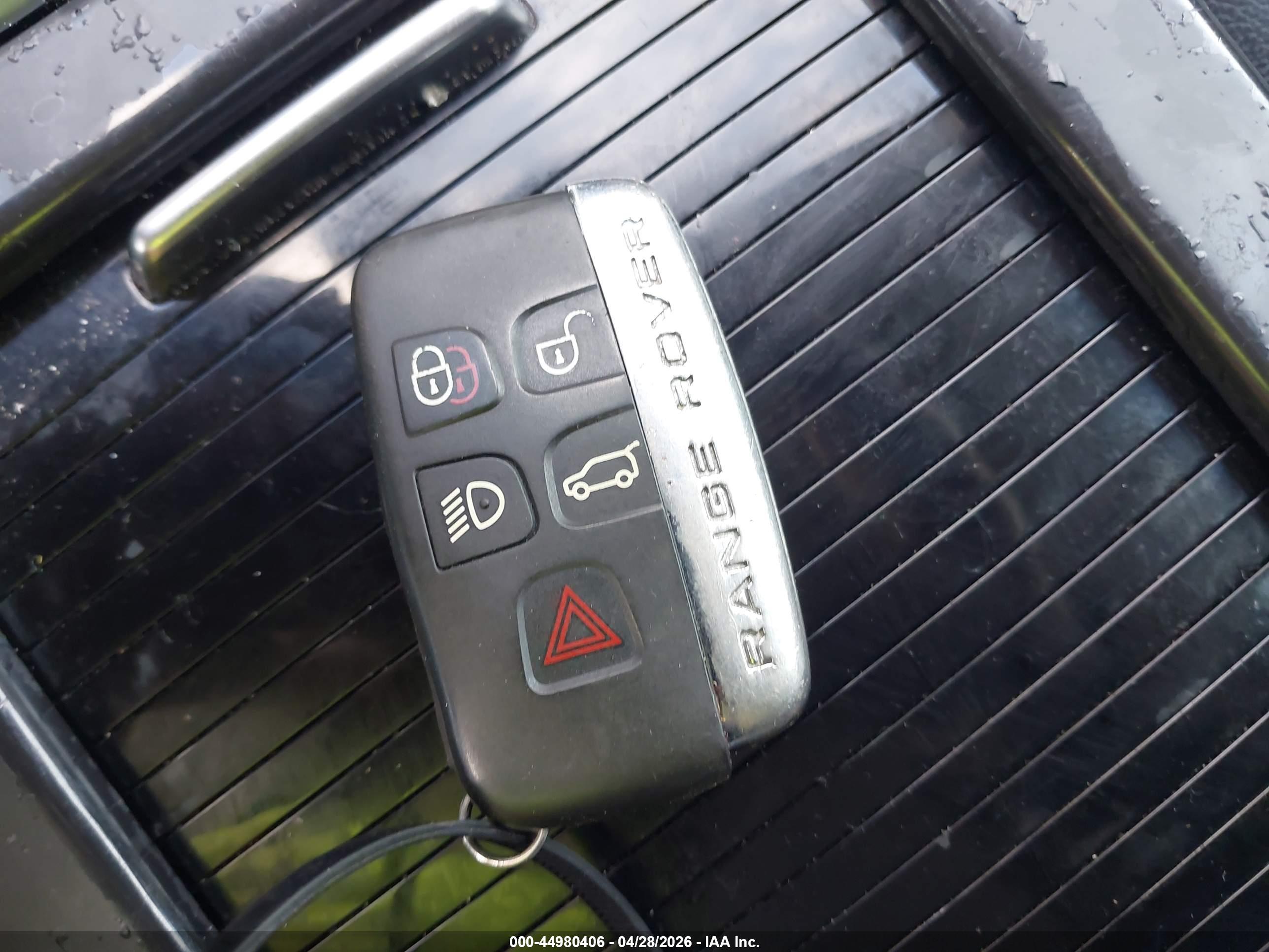 LAND ROVER image 11