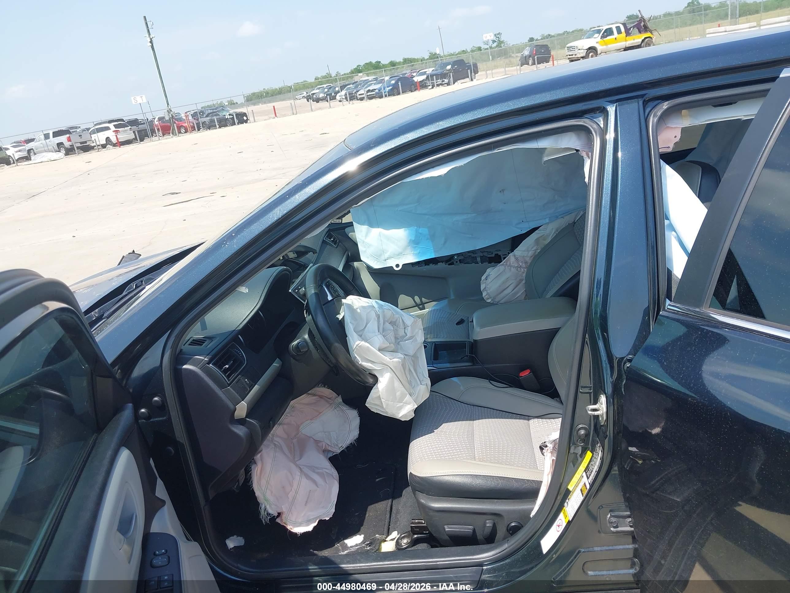 TOYOTA CAMRY image 5