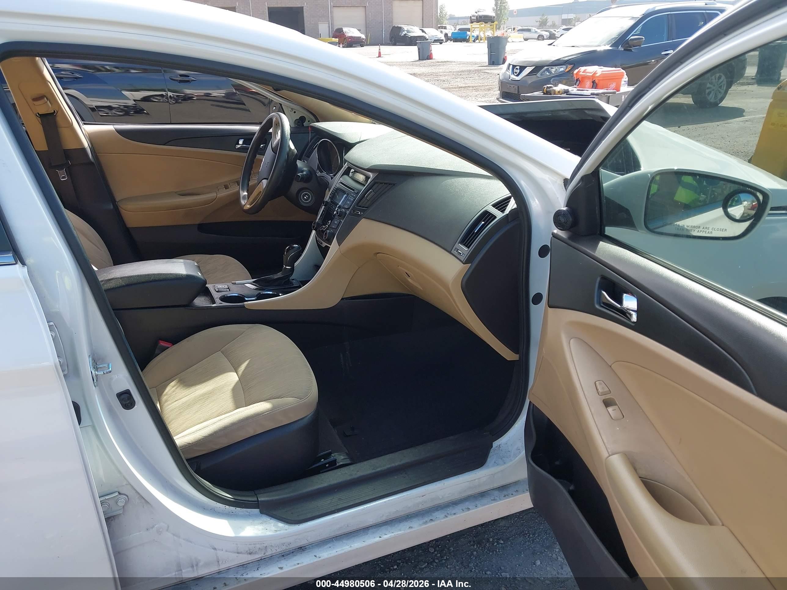 HYUNDAI SONATA image 5