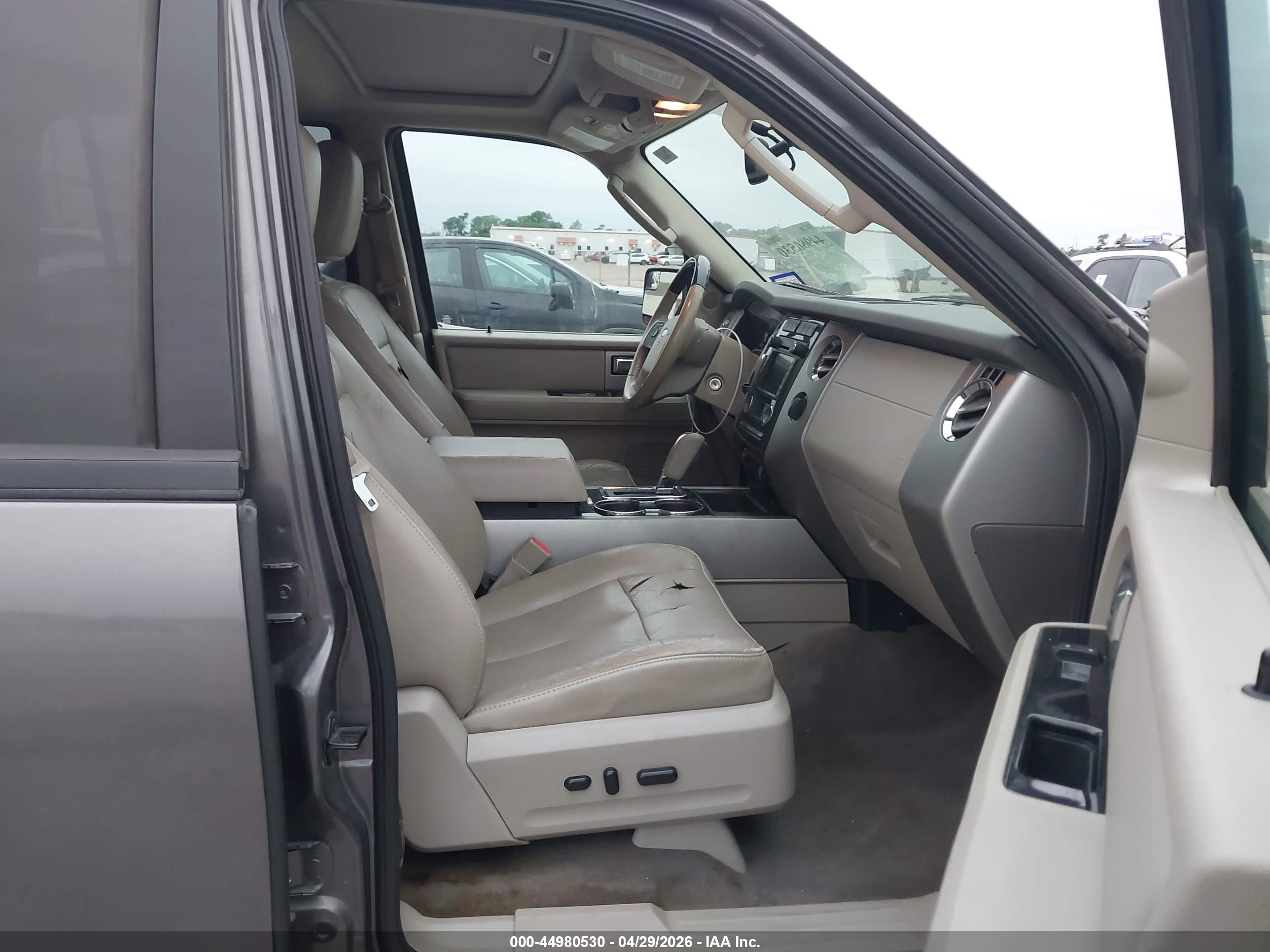 FORD EXPEDITION image 5