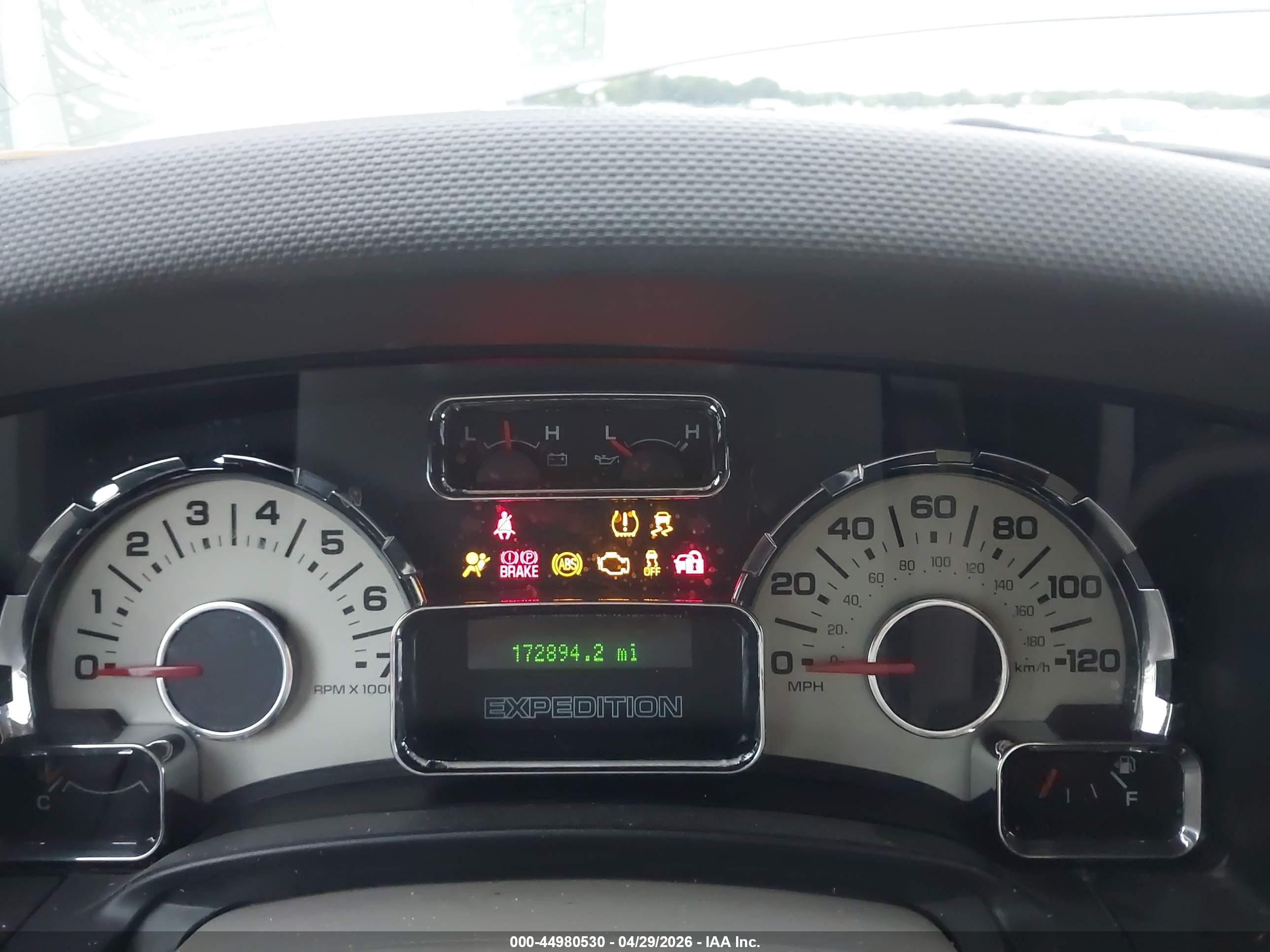 FORD EXPEDITION image 7