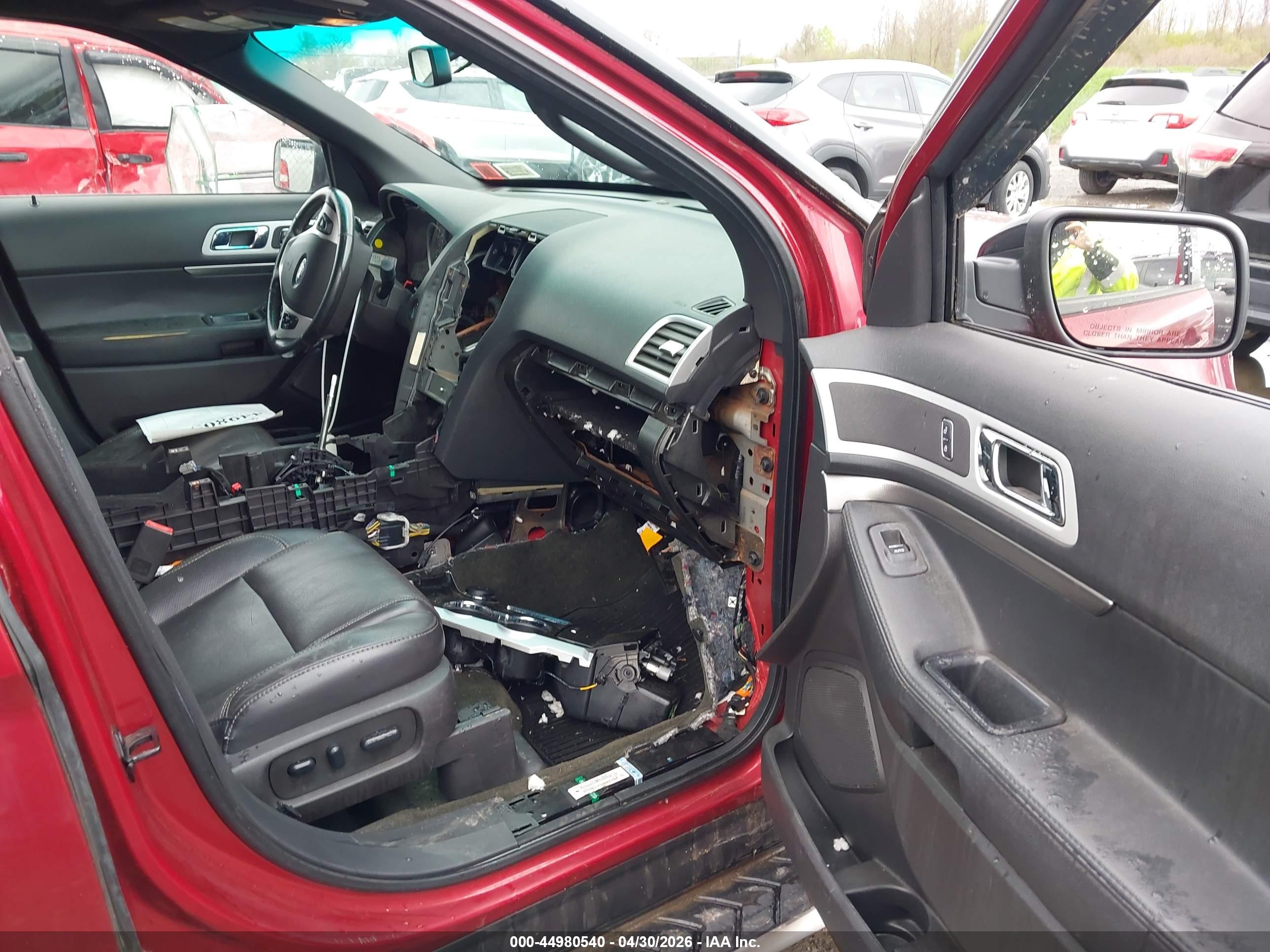 FORD EXPLORER image 5
