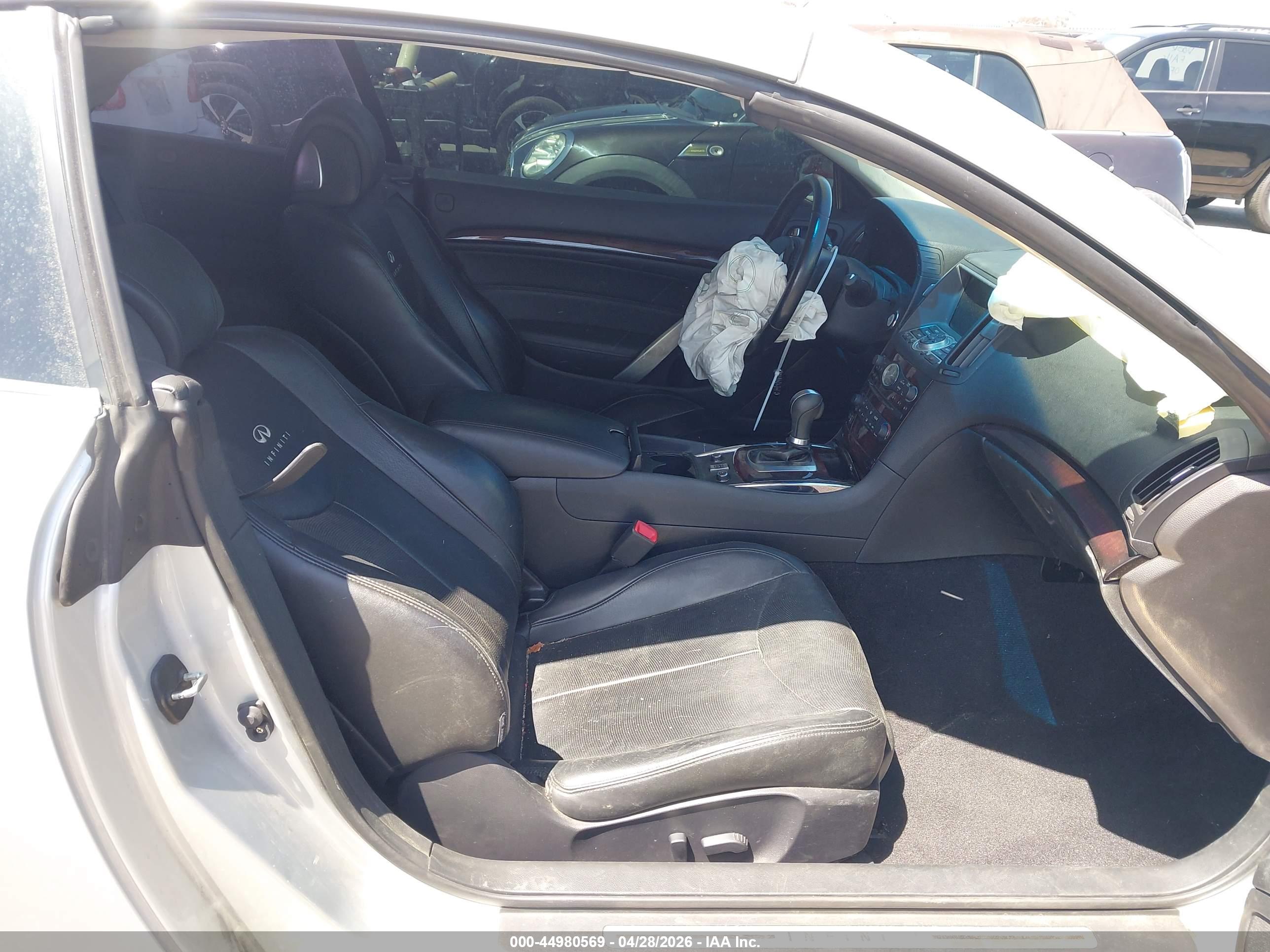 INFINITI G37 image 5