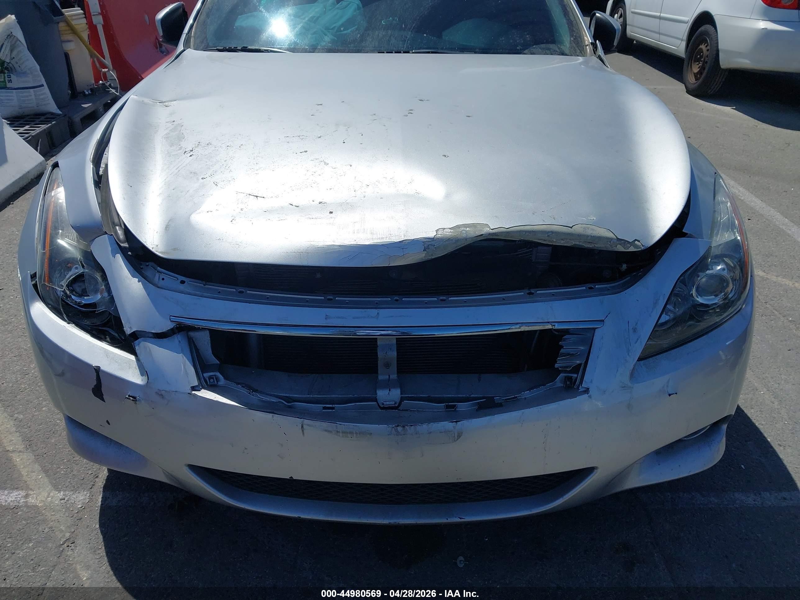 INFINITI G37 image 6