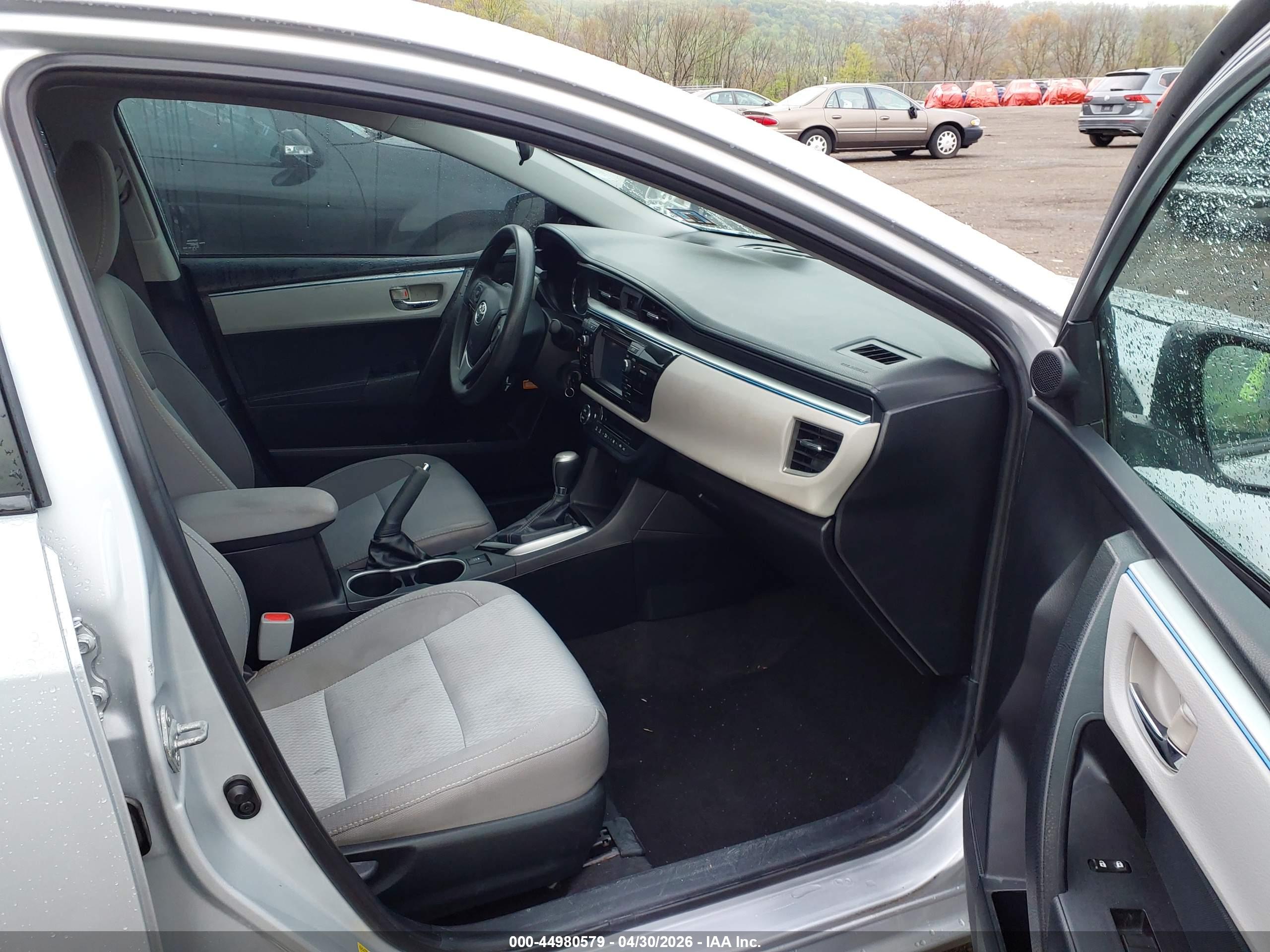 TOYOTA COROLLA image 5