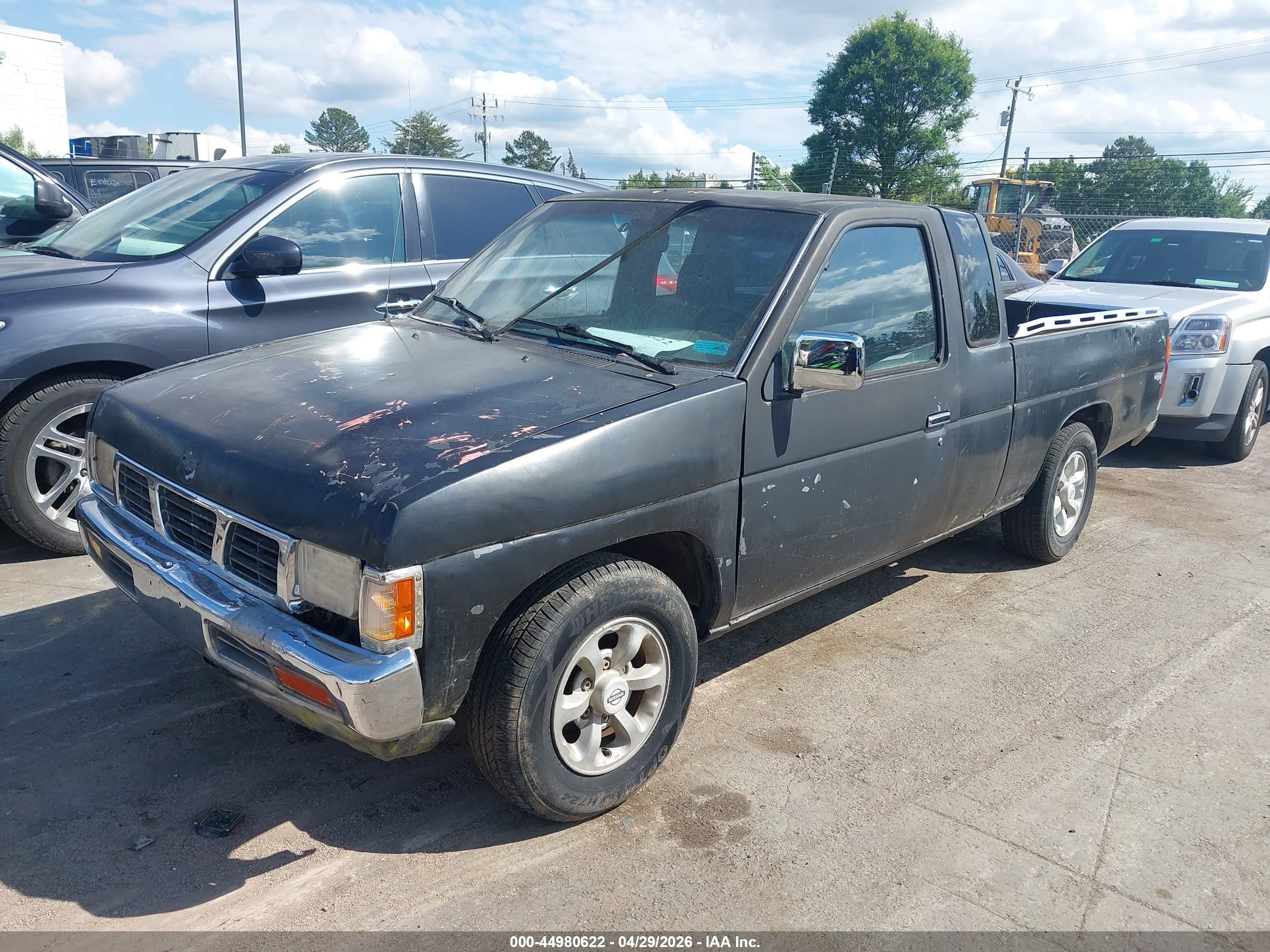 NISSAN TRUCK image 2