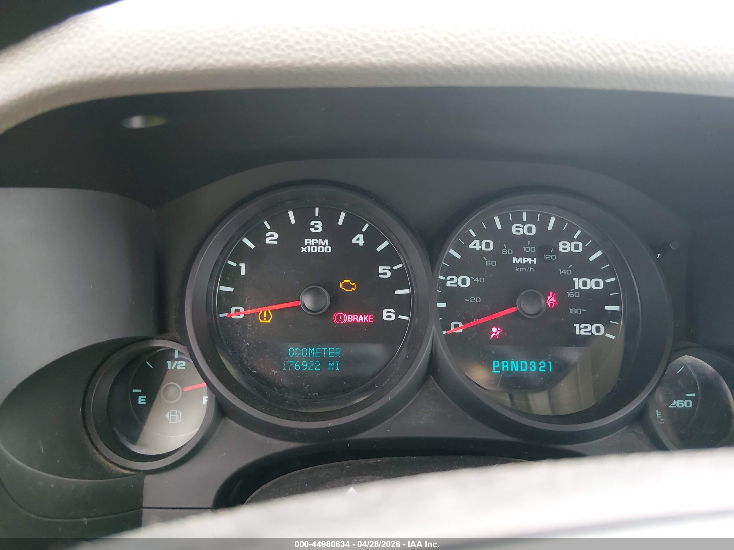 CHEVROLET SILVERADO image 7