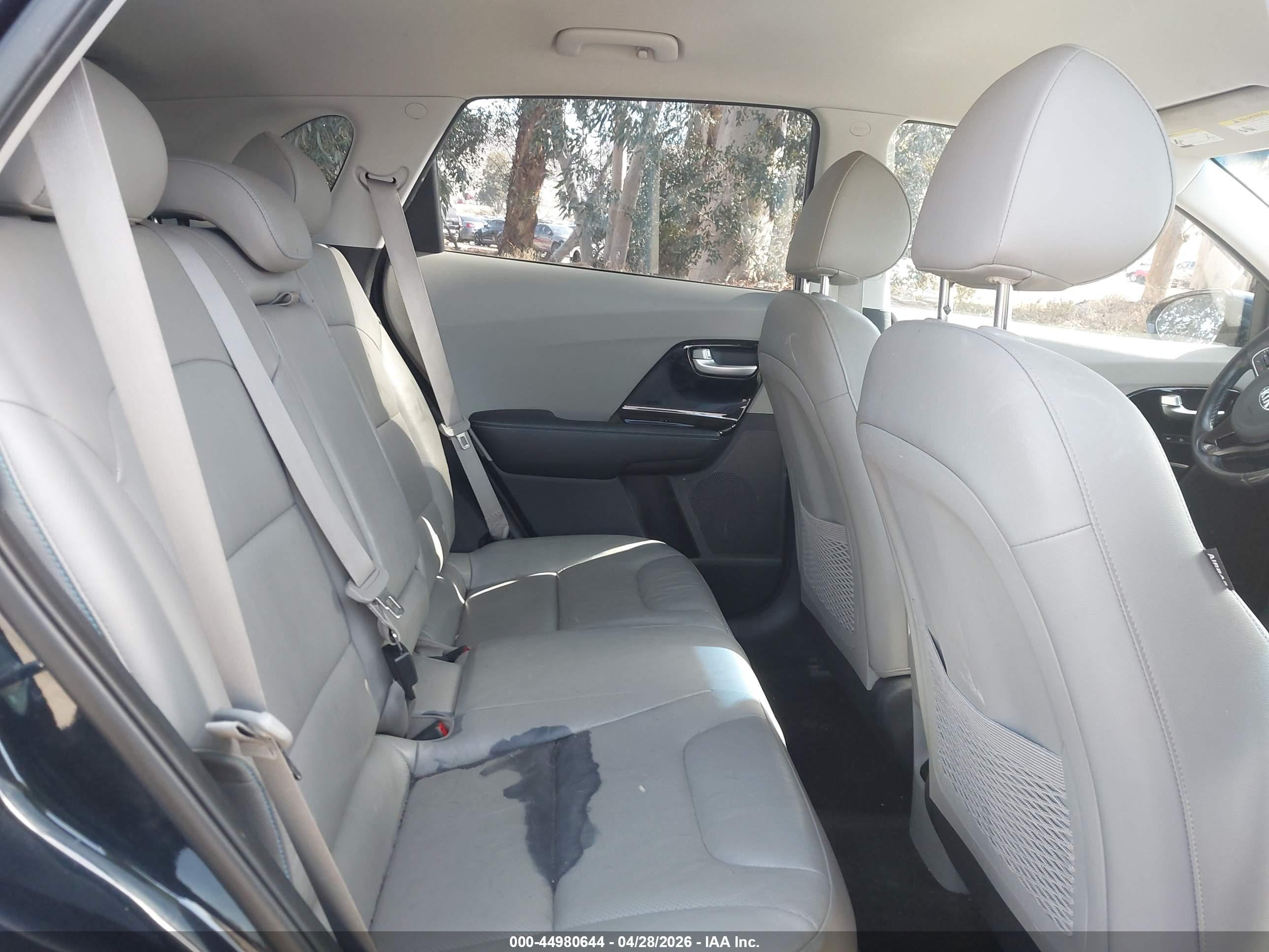 KIA NIRO image 8