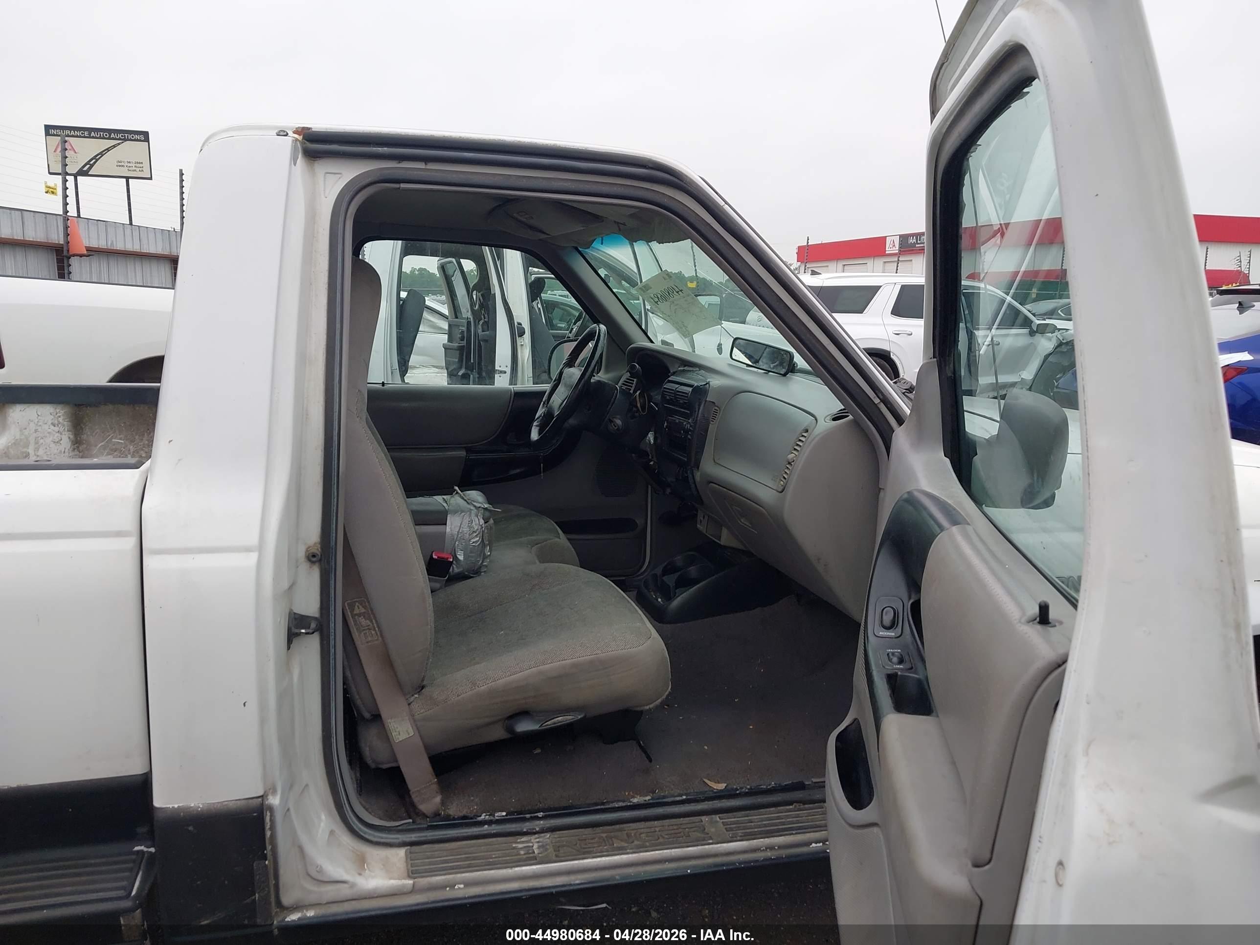 FORD RANGER image 8