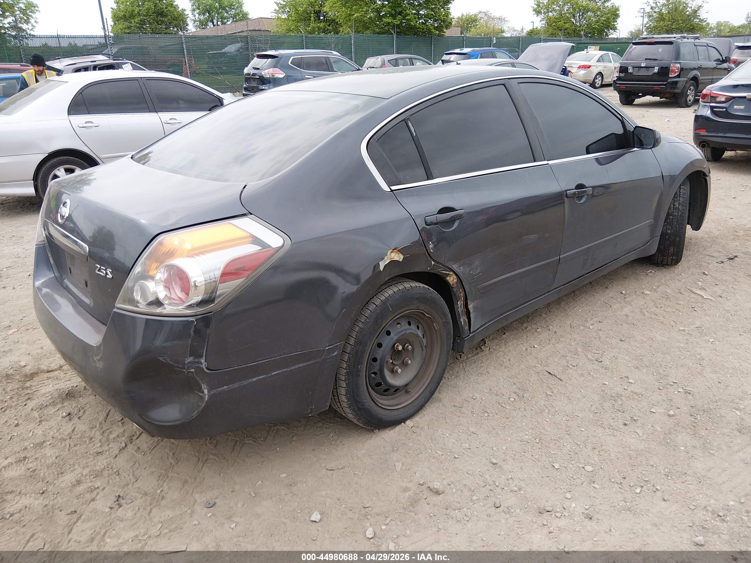 NISSAN ALTIMA image 4