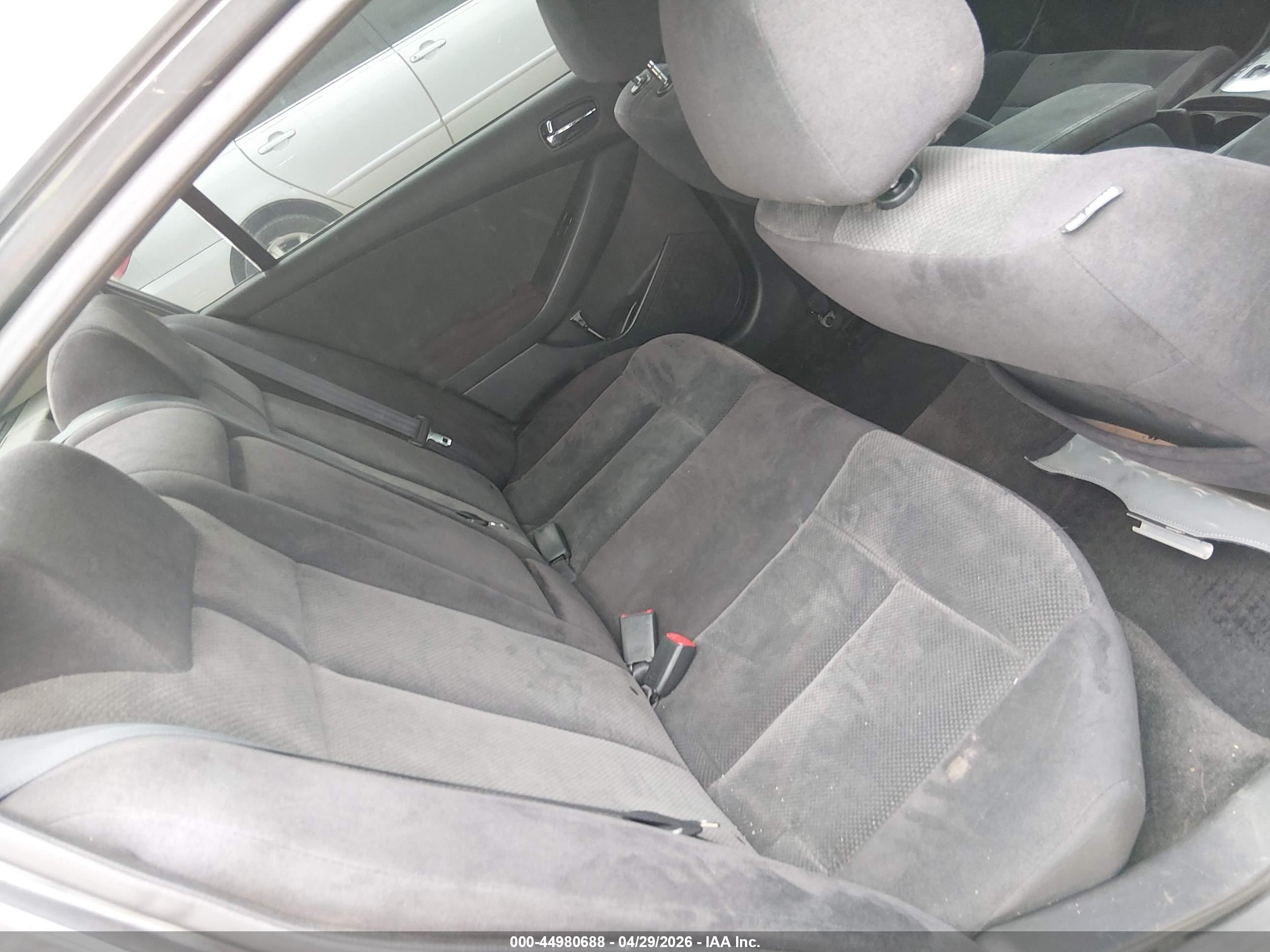 NISSAN ALTIMA image 8