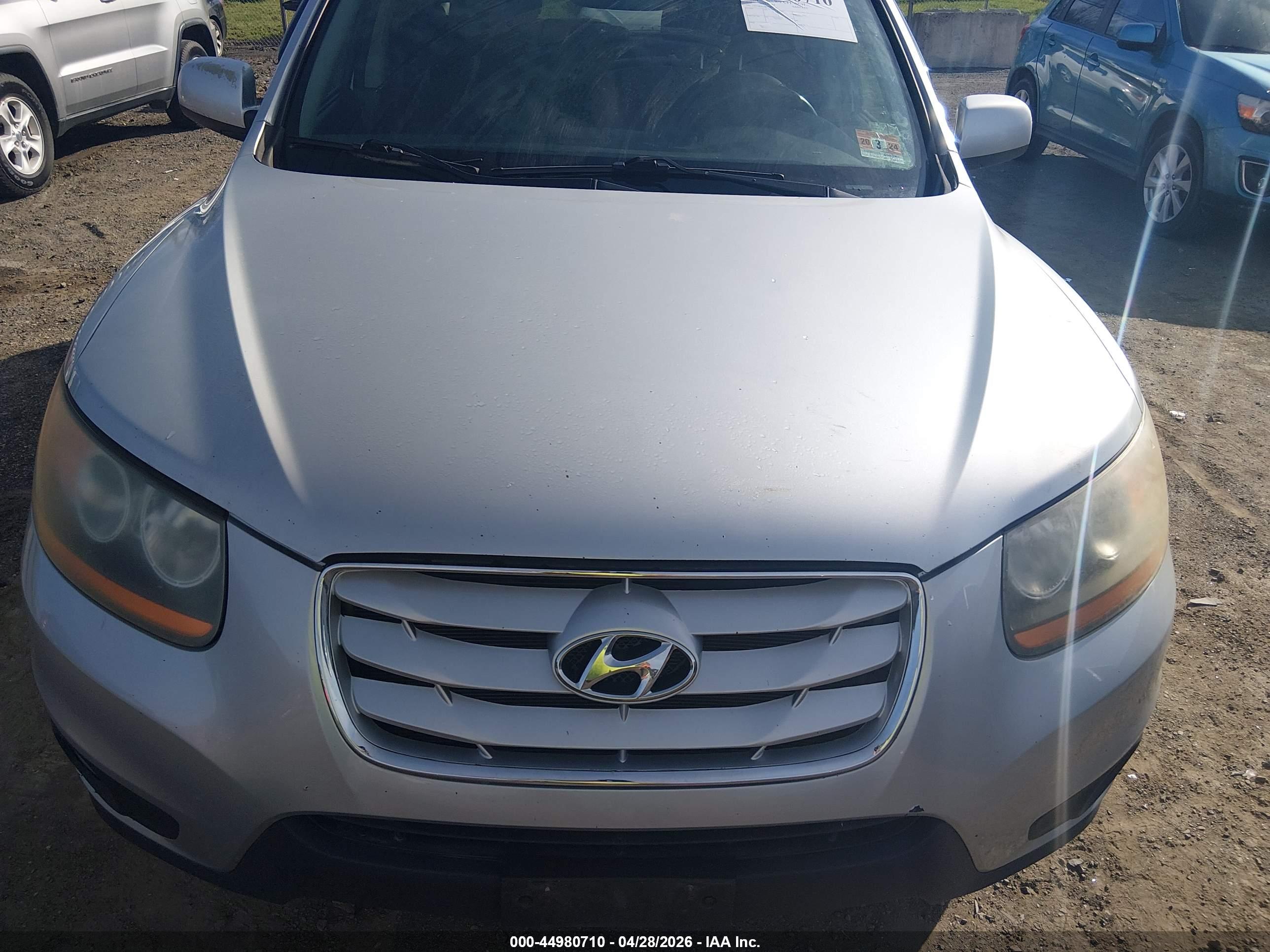 HYUNDAI SANTA image 6
