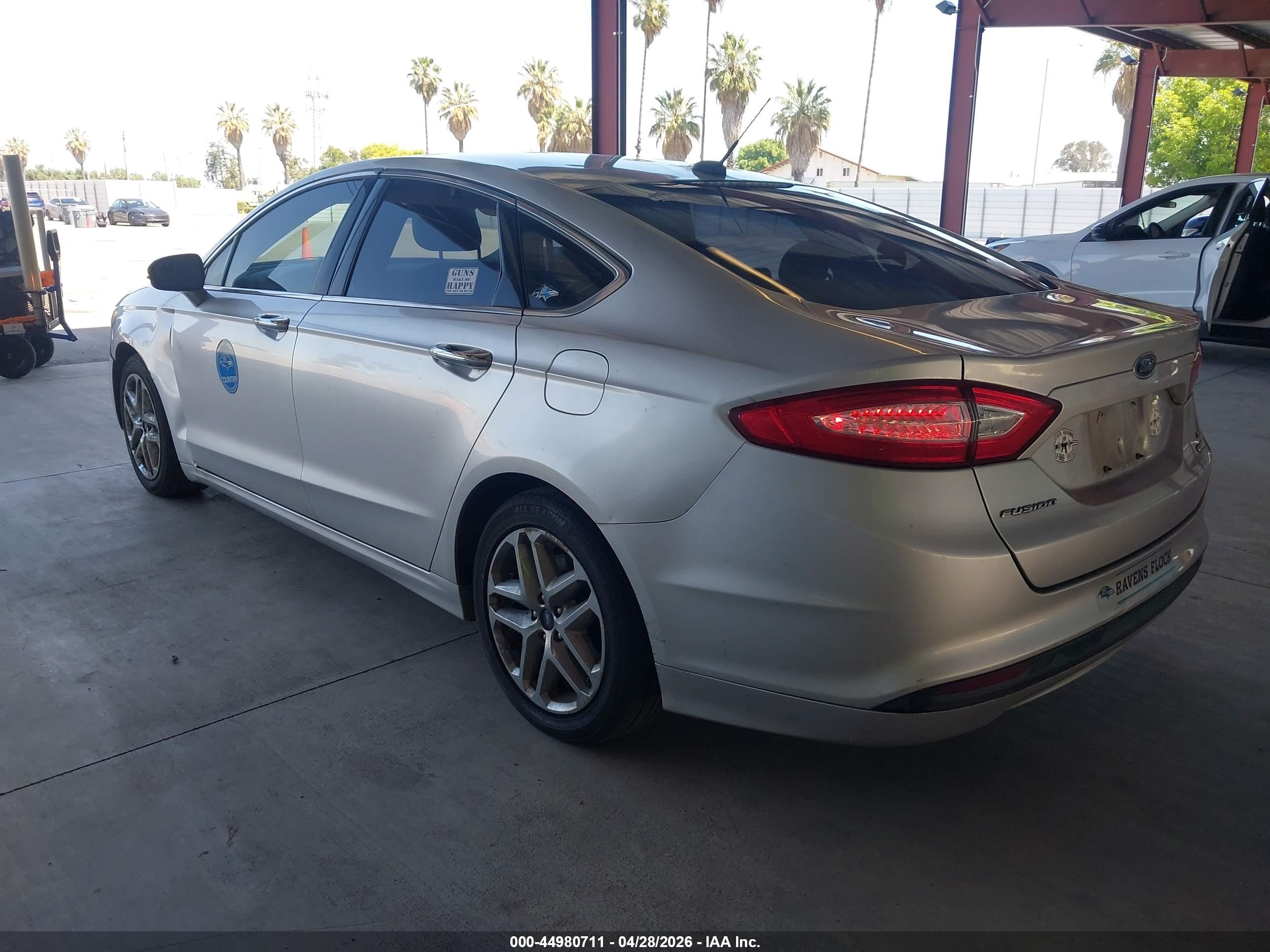 FORD FUSION image 3