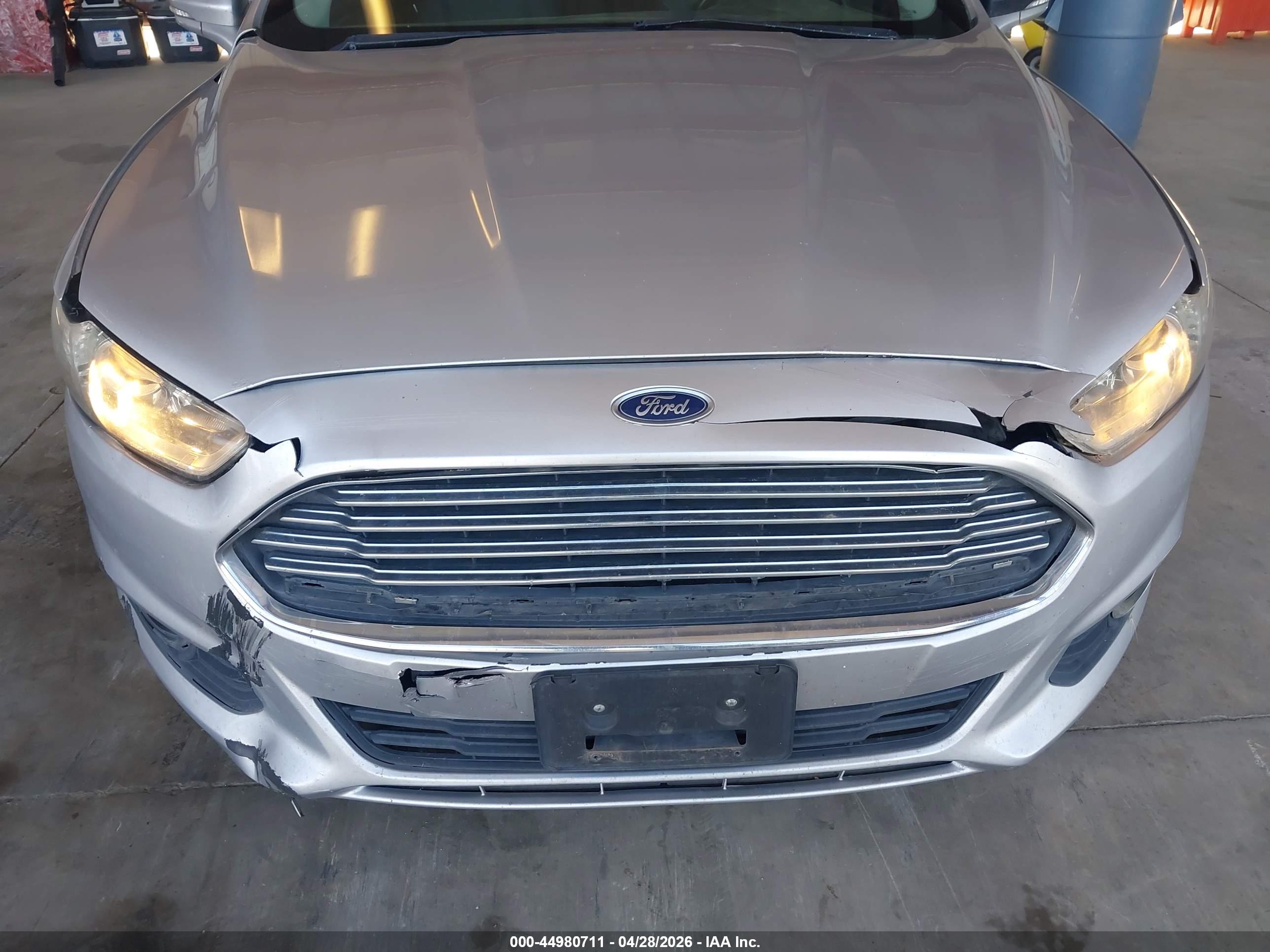 FORD FUSION image 6