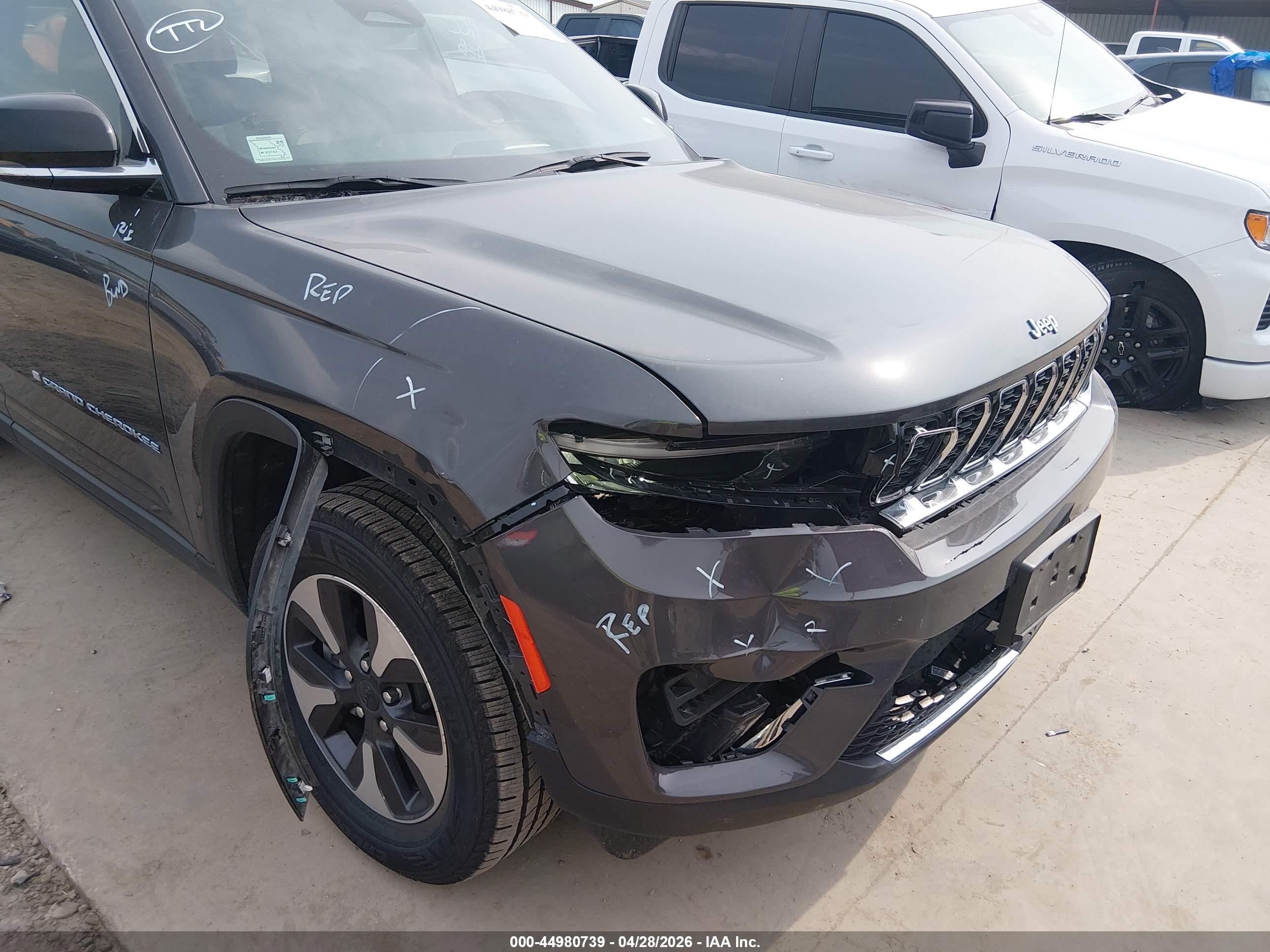 JEEP GRAND image 6