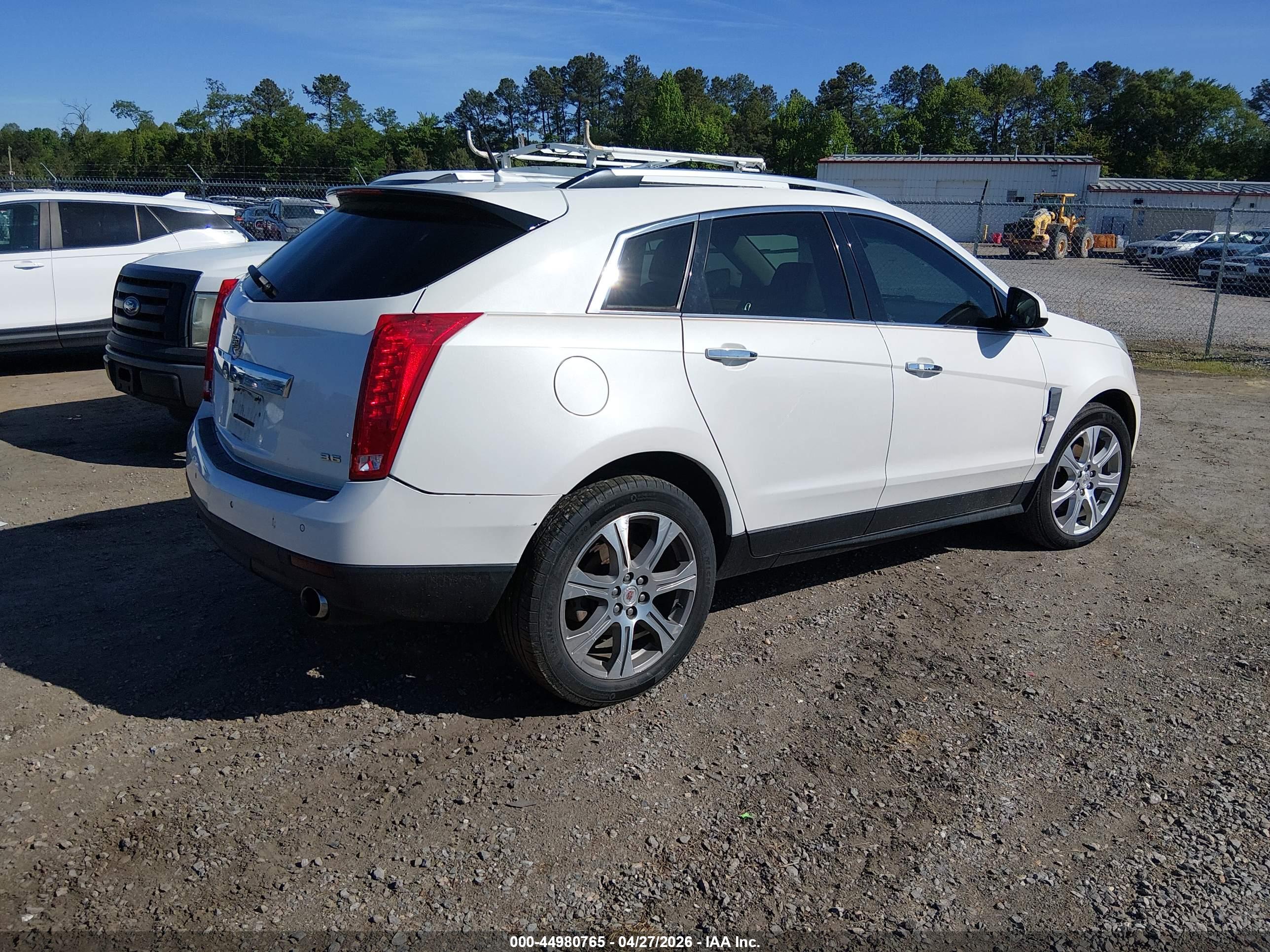 CADILLAC SRX image 4