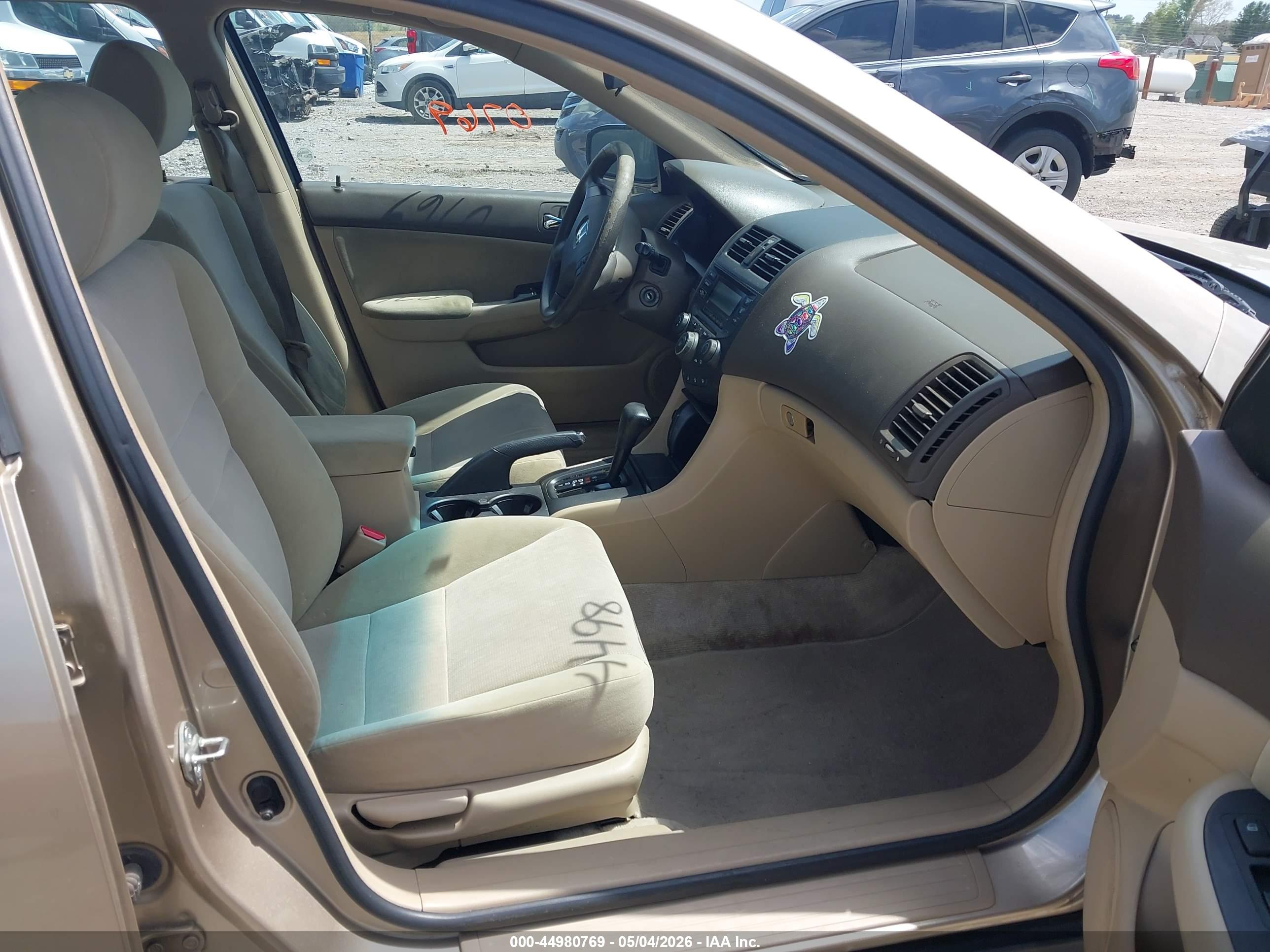 HONDA ACCORD image 5