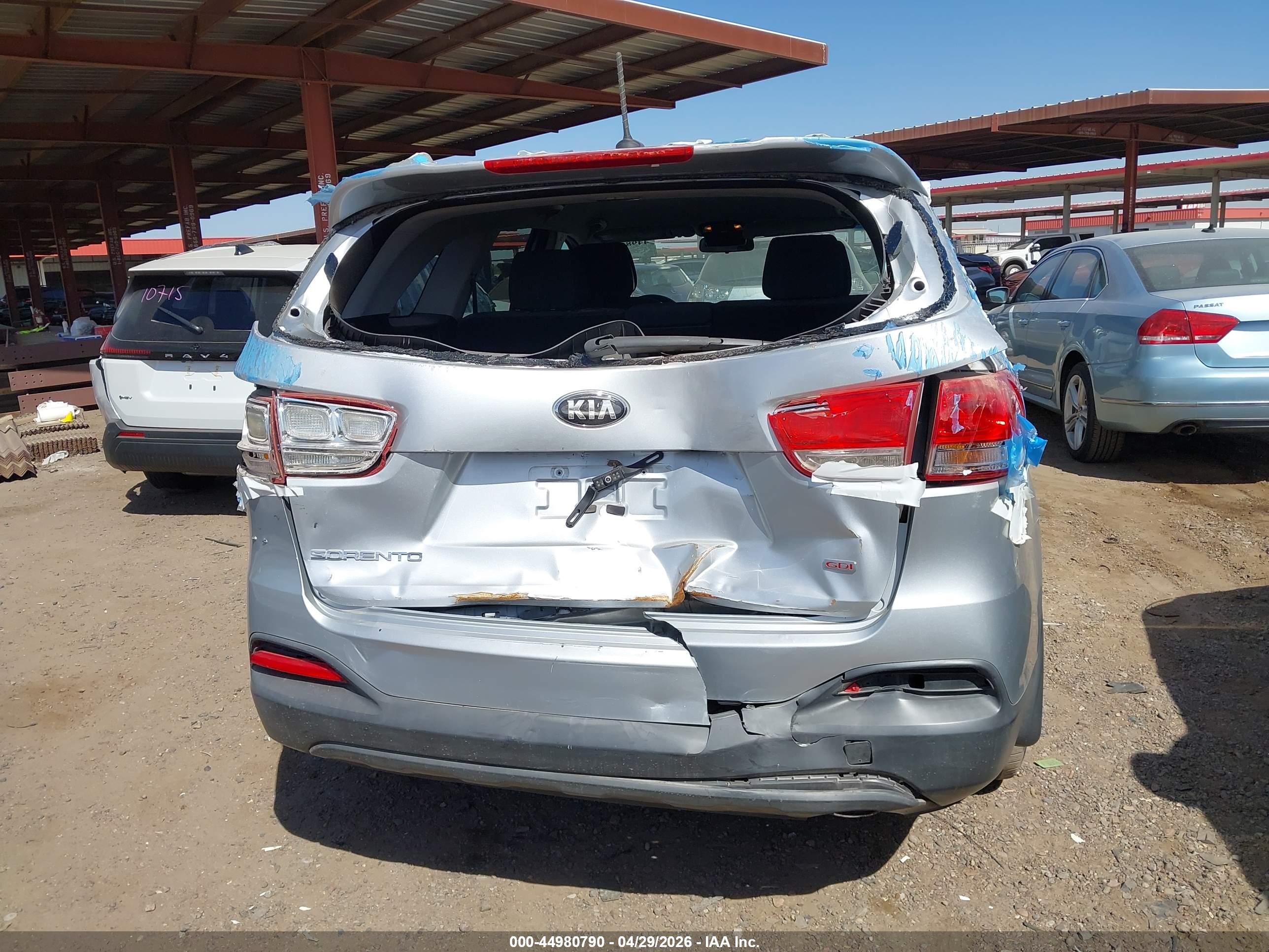 KIA SORENTO image 6