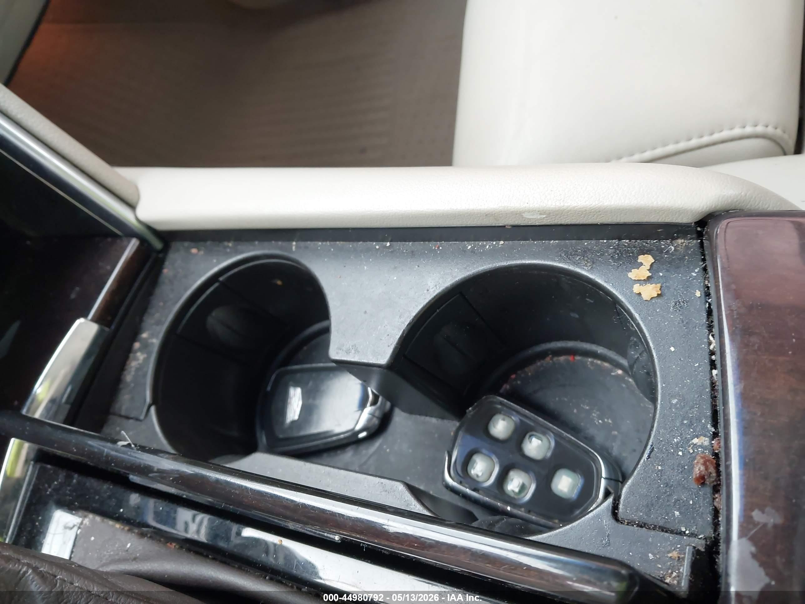 CADILLAC XTS image 11