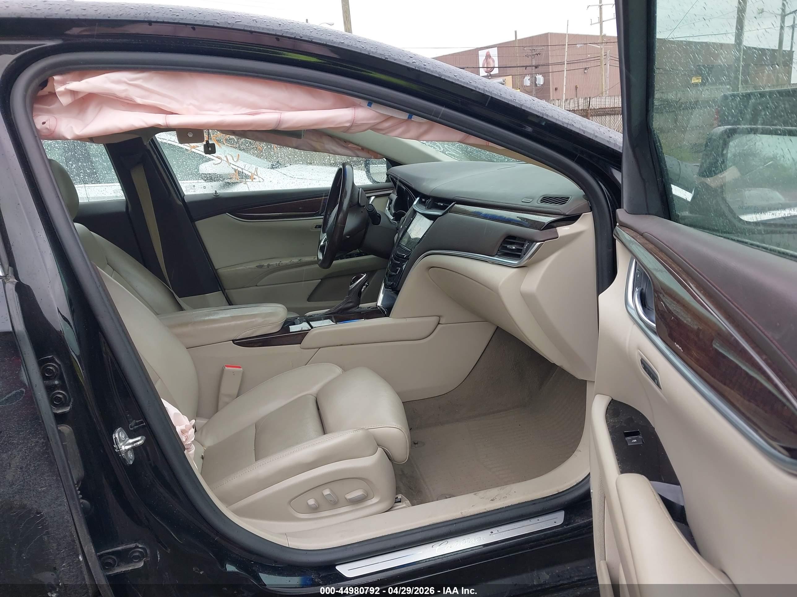 CADILLAC XTS image 5
