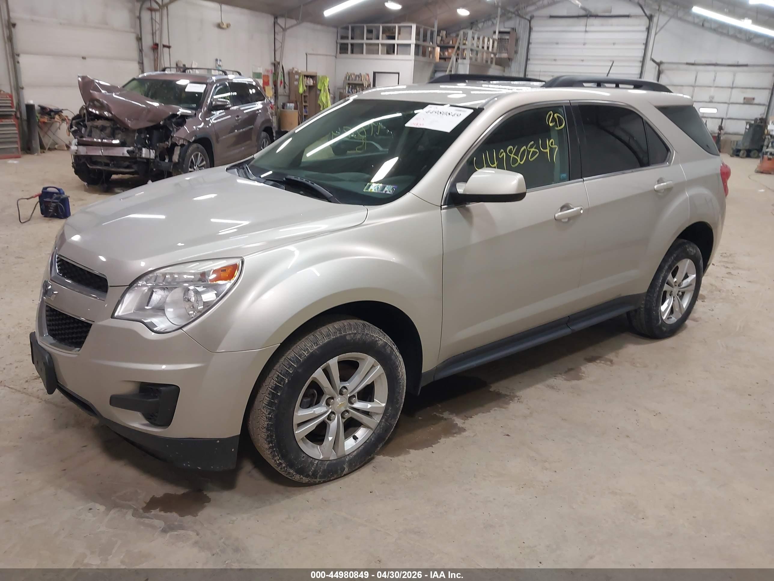 CHEVROLET EQUINOX image 2