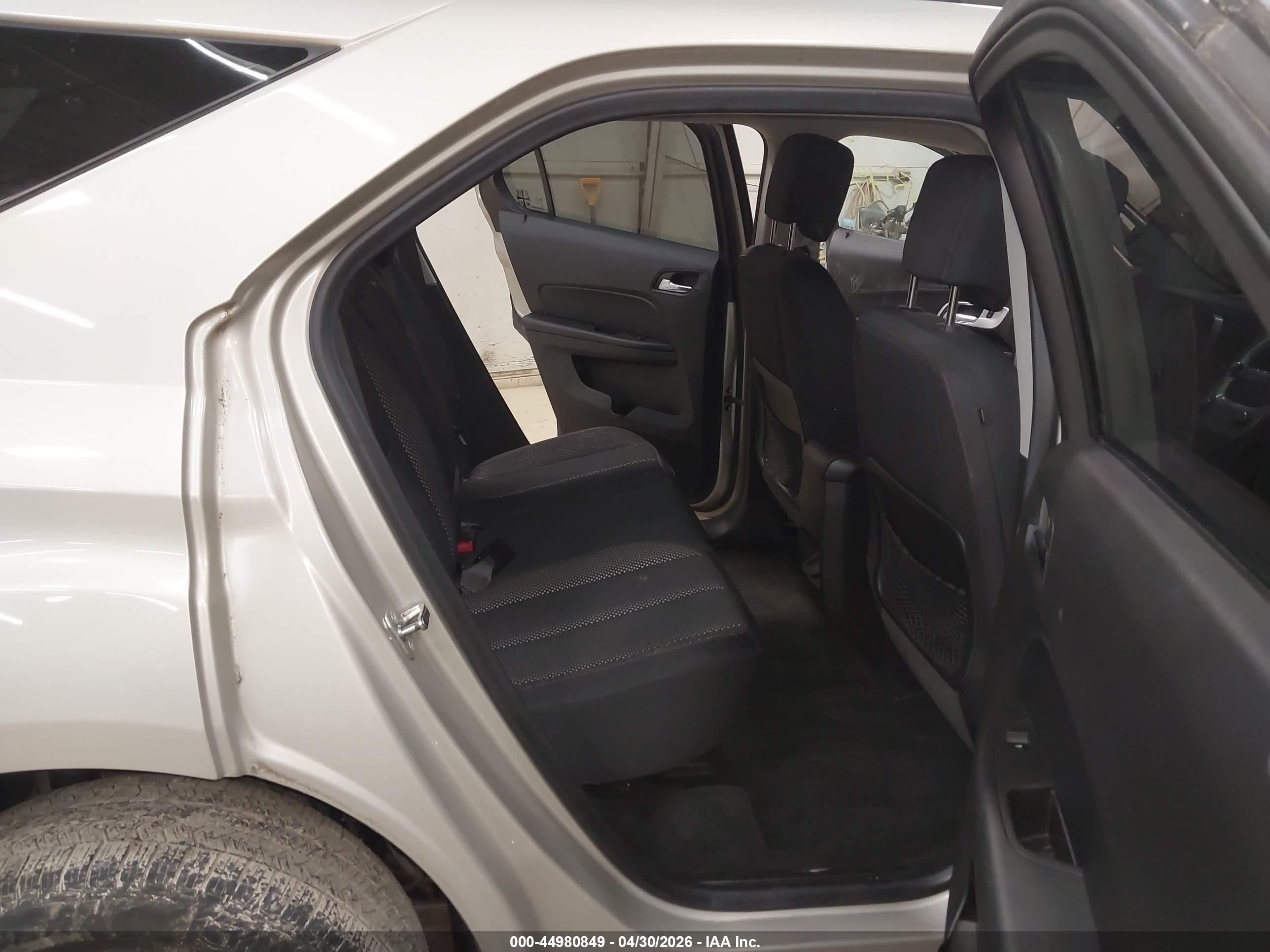 CHEVROLET EQUINOX image 8